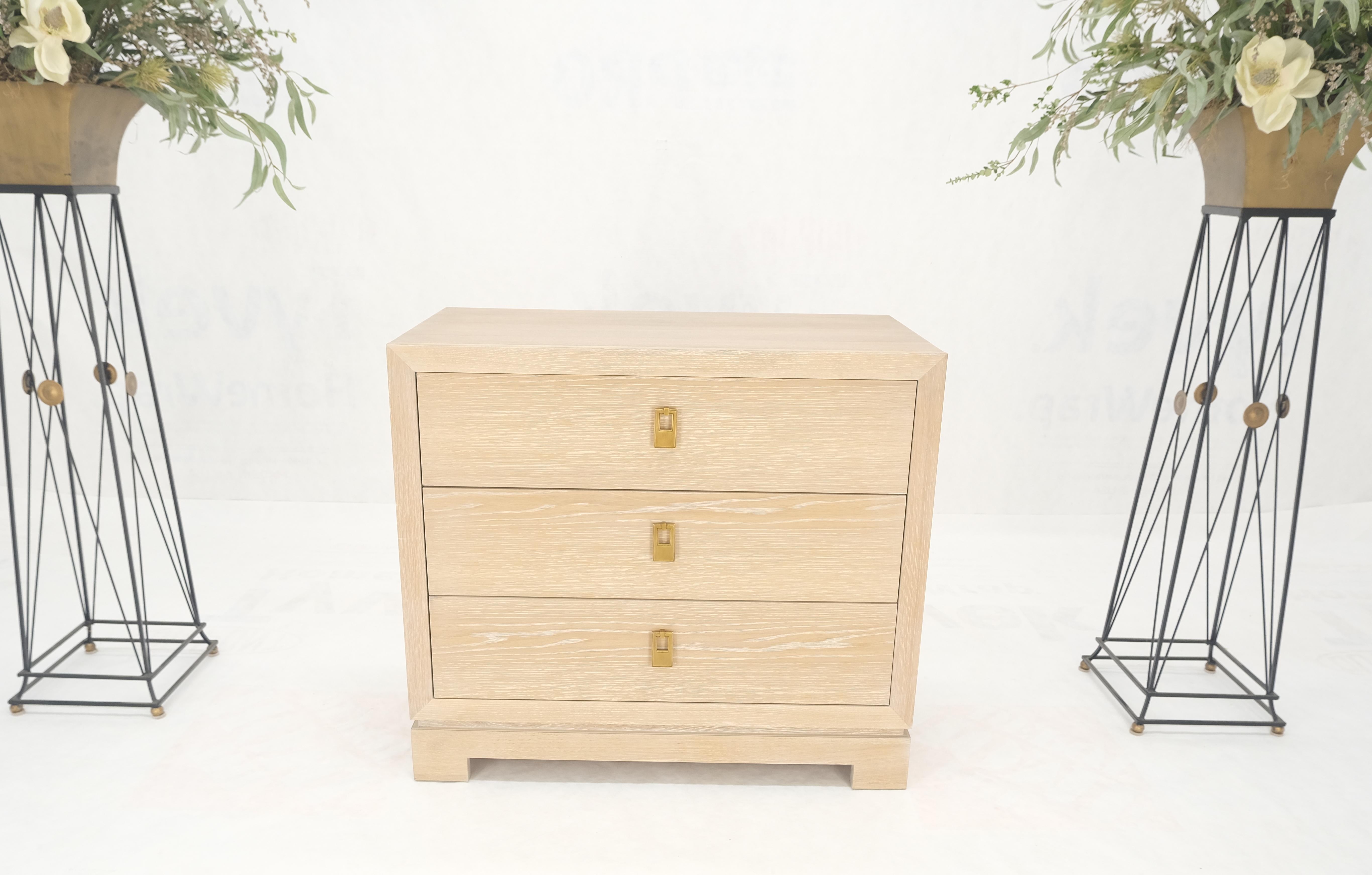 Quercia Tre cassetti con ganci in ottone Hardware Oak cerato Cassettiera per scapoli MINT! in vendita