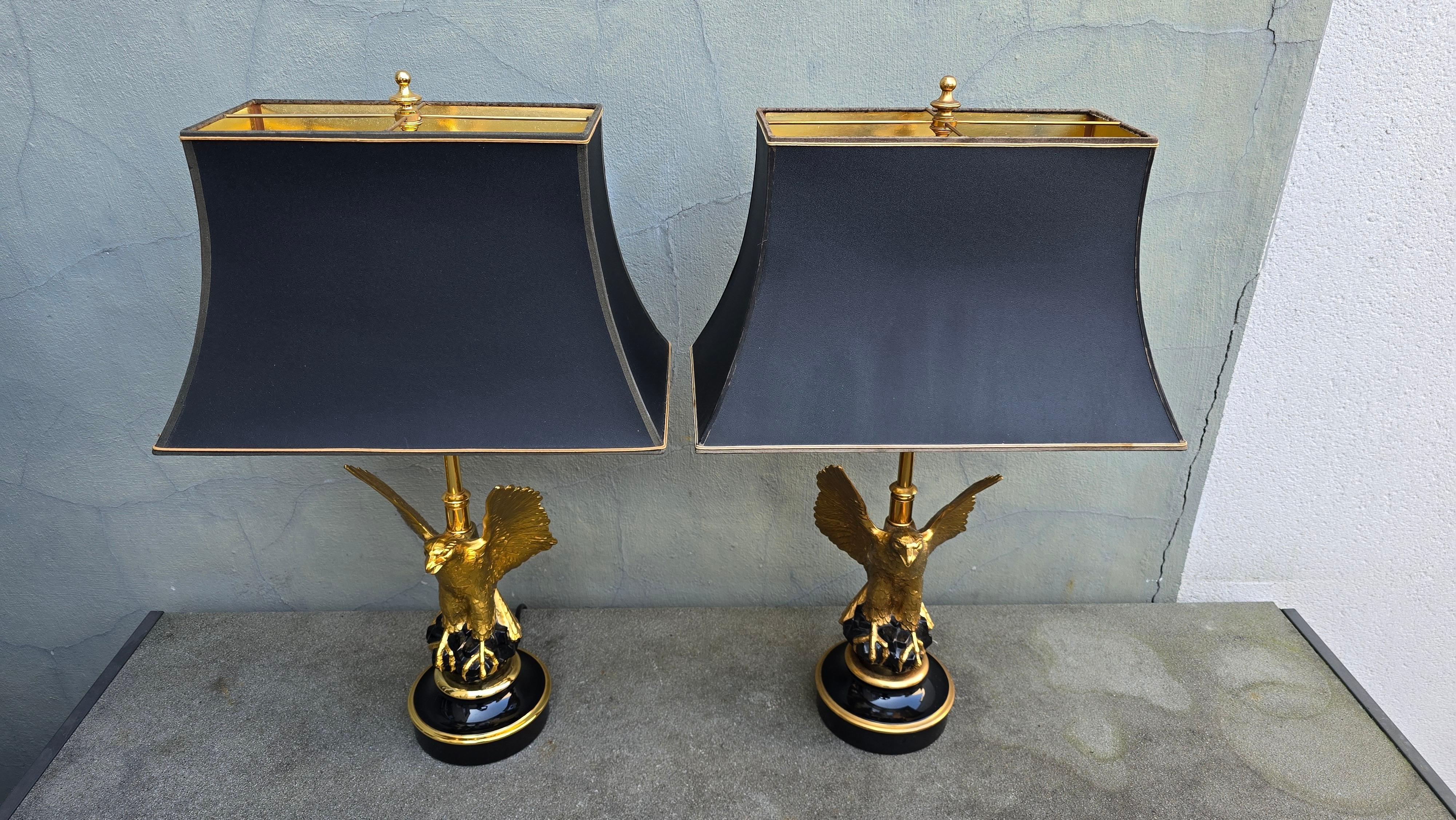 Trois lampes de table aigle de la Maison Jansen en vente 3