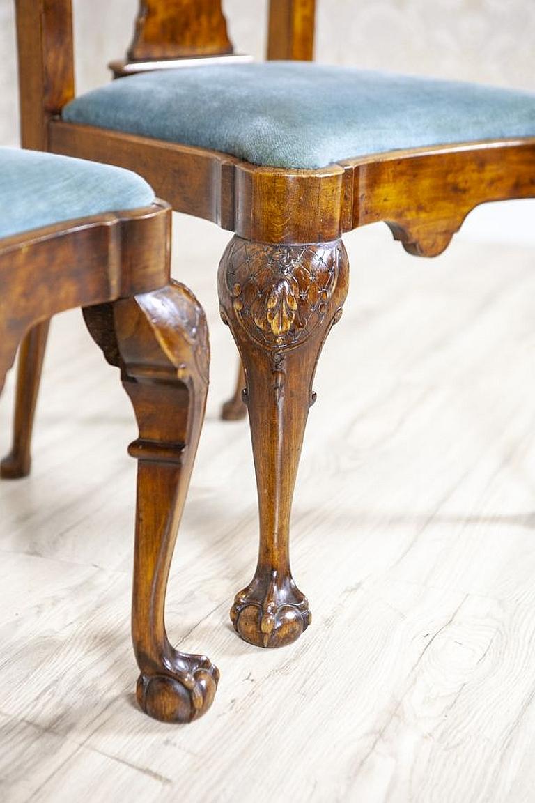 Three Early-20th Century English Walnut Chairs in the Chippendale Type For Sale 7