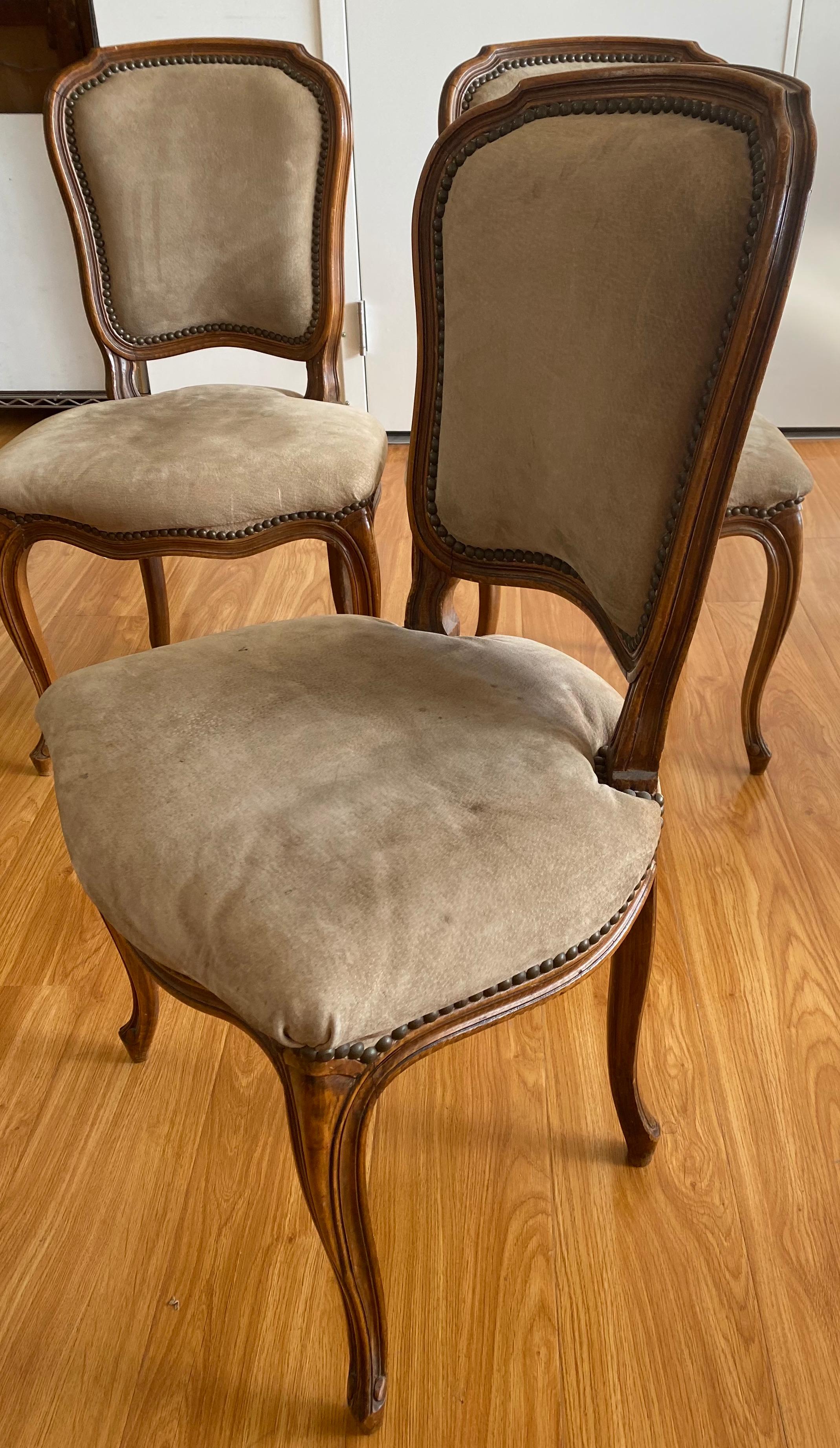 French Provincial Three Early 20th Century French Walnut Carved Side Chairs, circa 1900 For Sale