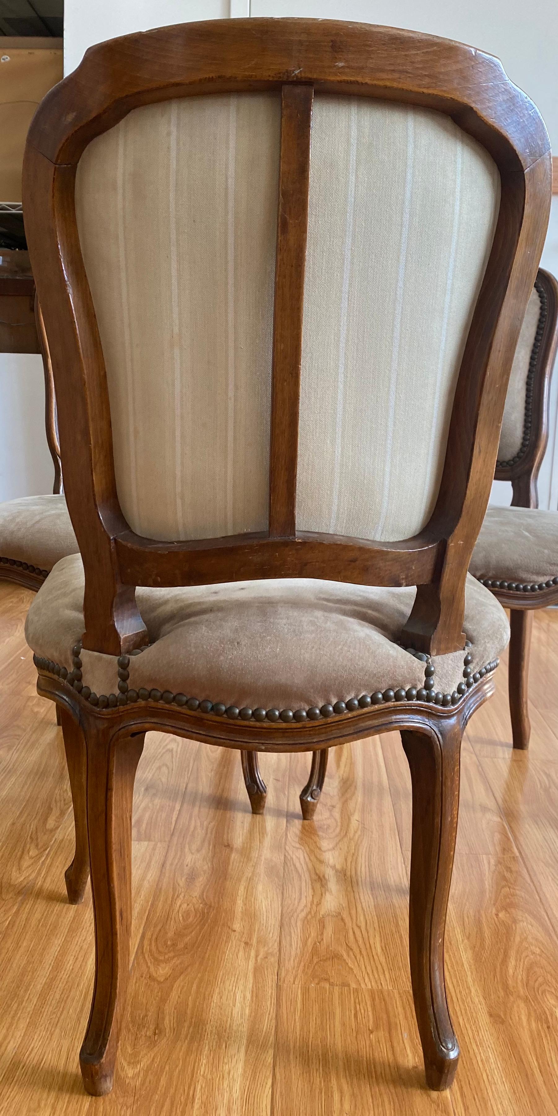 Hand-Carved Three Early 20th Century French Walnut Carved Side Chairs, circa 1900 For Sale