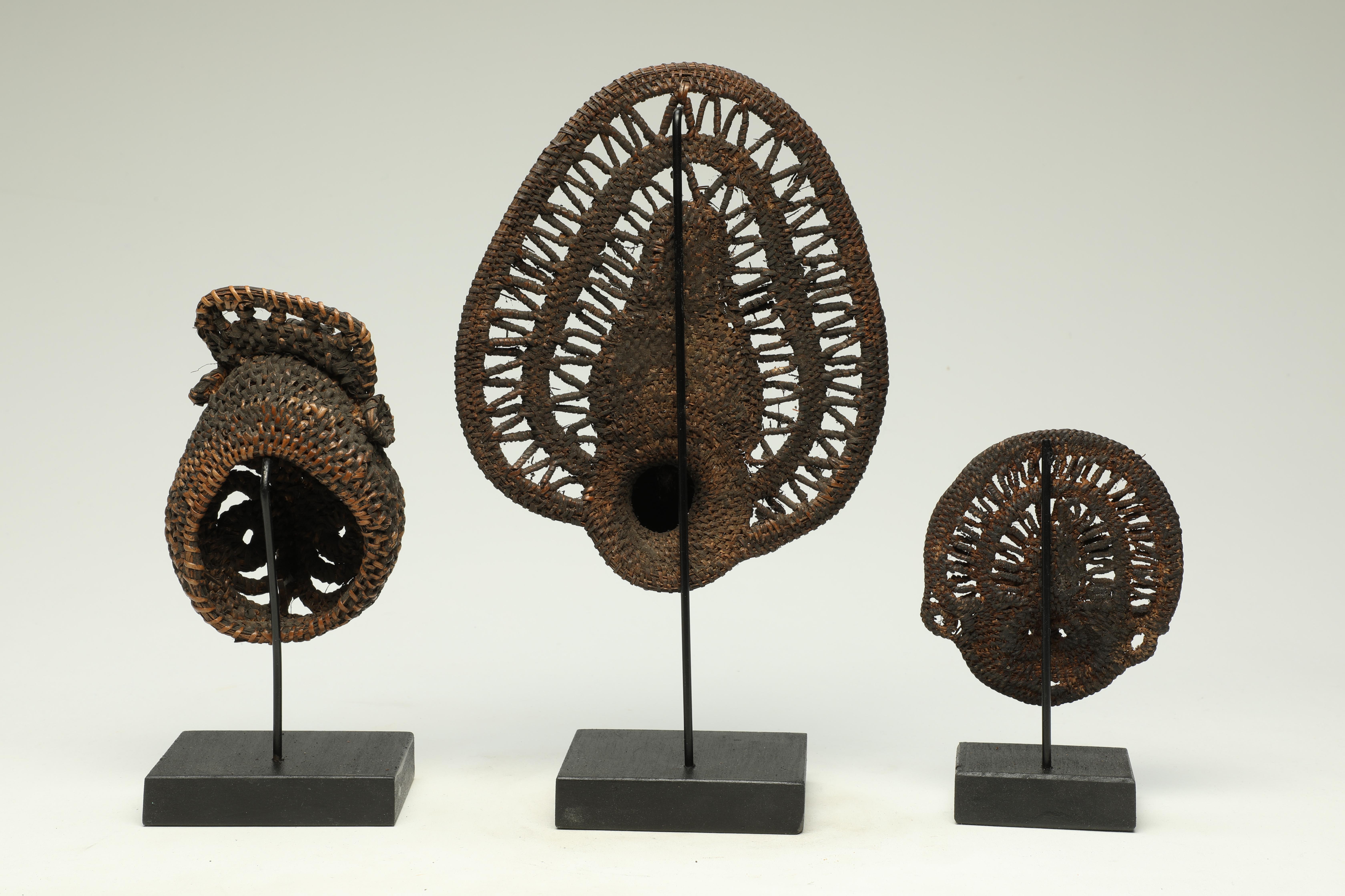 Three Early Miniature Papua New Guinea Sepik Woven Yam Masks on Custom Bases In Distressed Condition For Sale In Point Richmond, CA