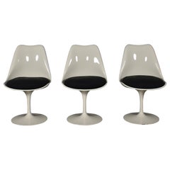 Three Eero Saarinen for Knoll Tulip Chairs, circa 1960