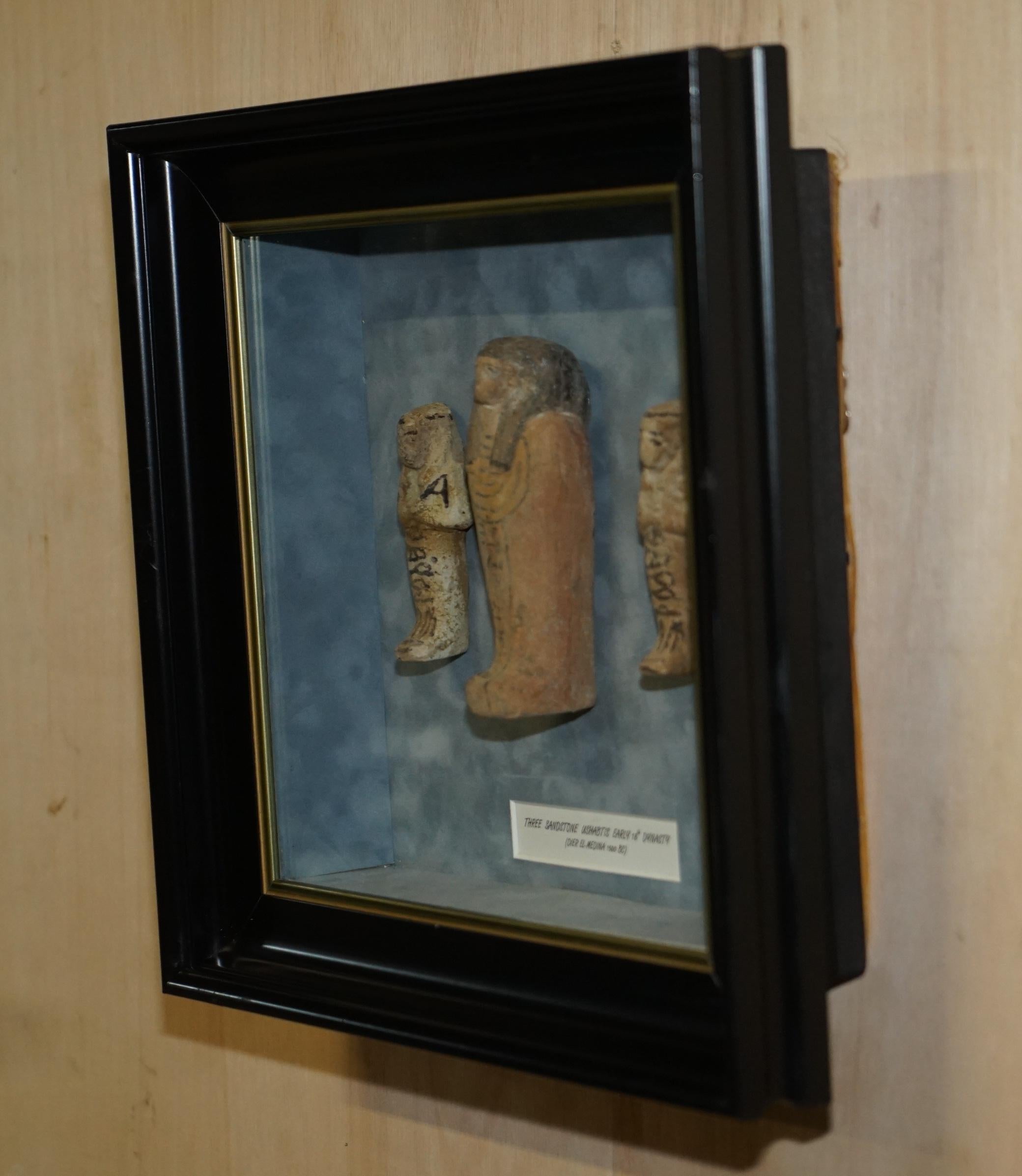 THREE EGYPTiAN FRAMED 1500 BC 18TH DYNASTY DIER EL MEDINA SANDSTONE USHABTIS For Sale 5