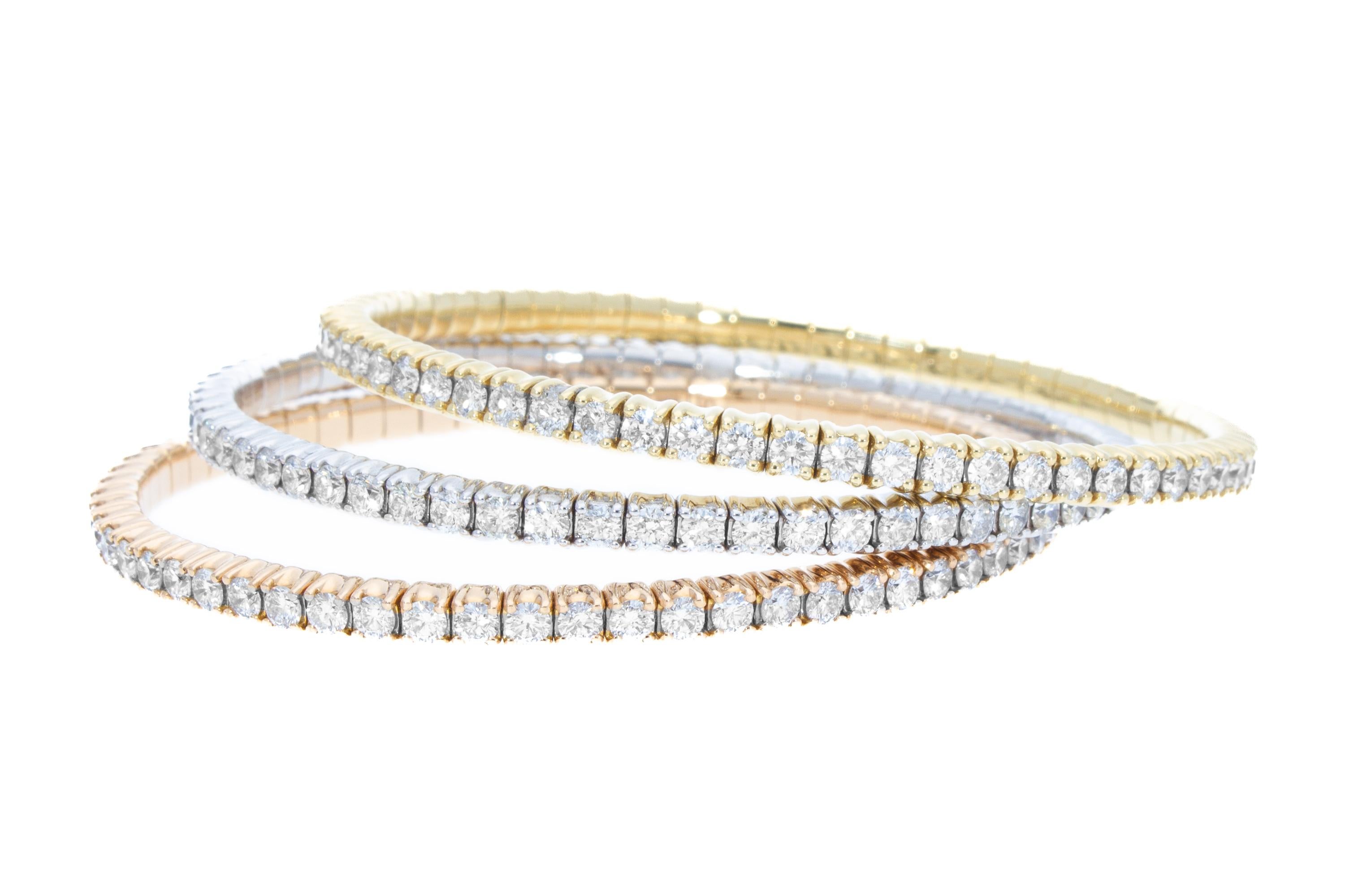 Drei elastische Tennisarmbänder, 12,51 Karat Diamanten, dreifarbig, 18 Kt. Hergestellt in Italien für Damen oder Herren im Angebot