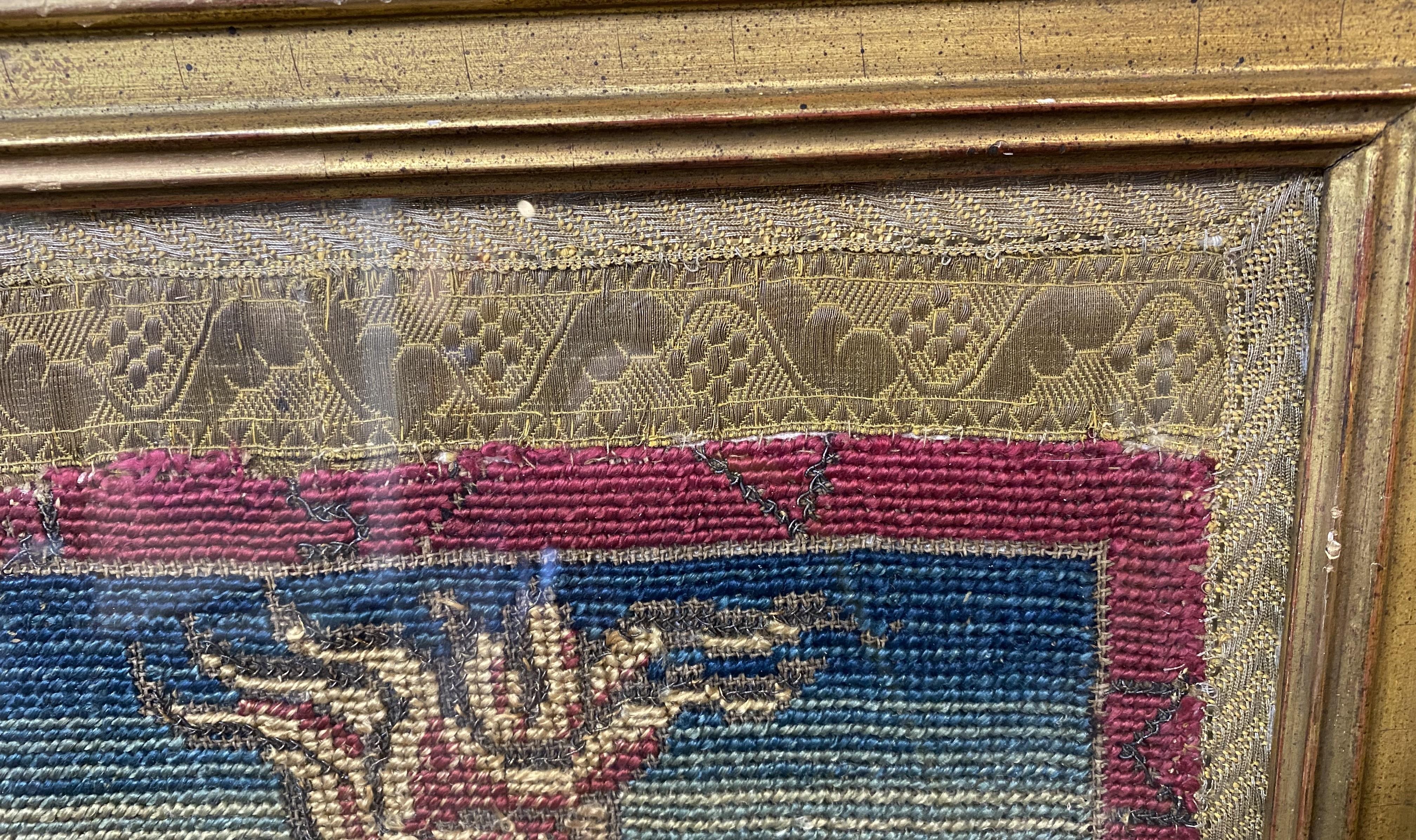 Tres paneles de punto de tienda ingleses/escoceses en marco de madera dorada hacia 1570 en venta 3