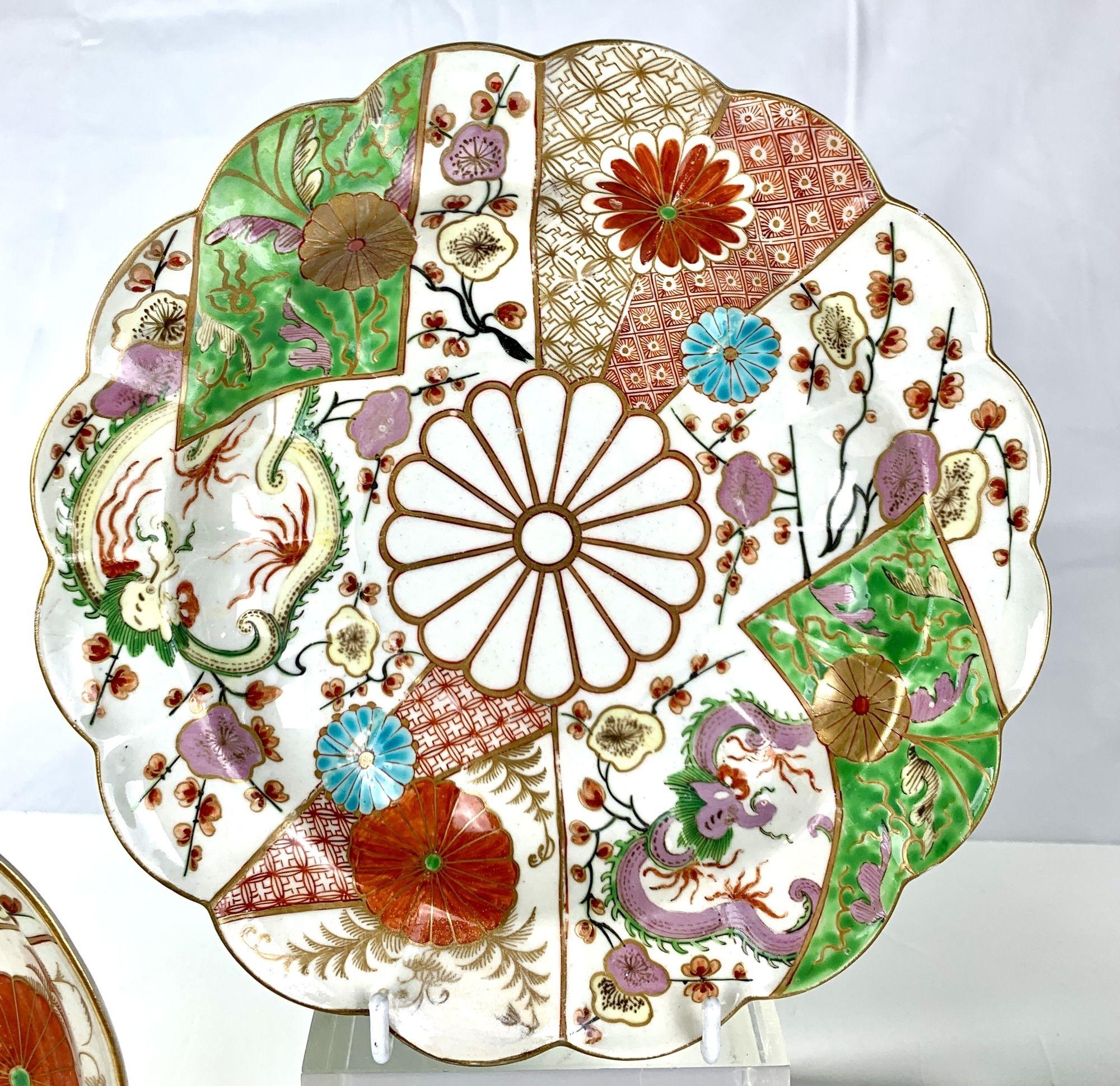 Hand-Painted Three First Period Worcester Brocade Pattern Dishes England circa 1775 For Sale