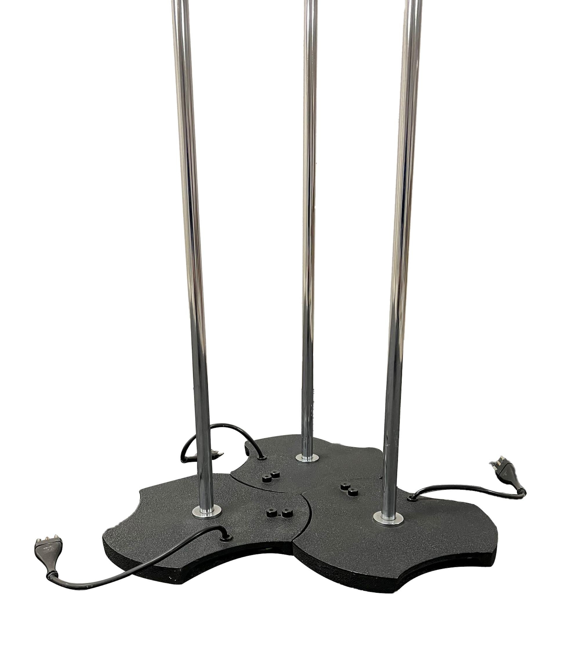 Trois lampadaires Modèle 1073/3 de Gino Sarfatti pour Arteluce, Italie, 1956 en vente 2