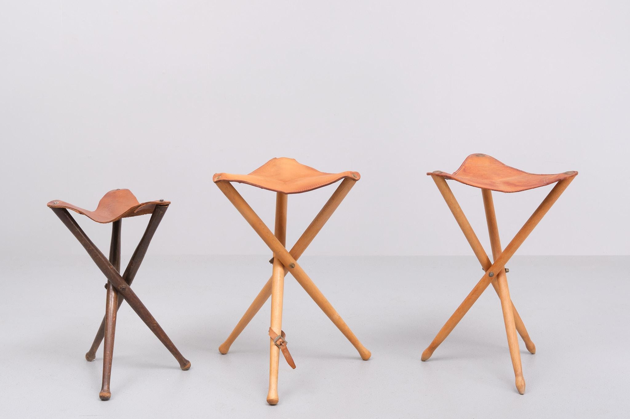 Scandinavian Three folding hunting chairs Leather seats 1960s  For Sale