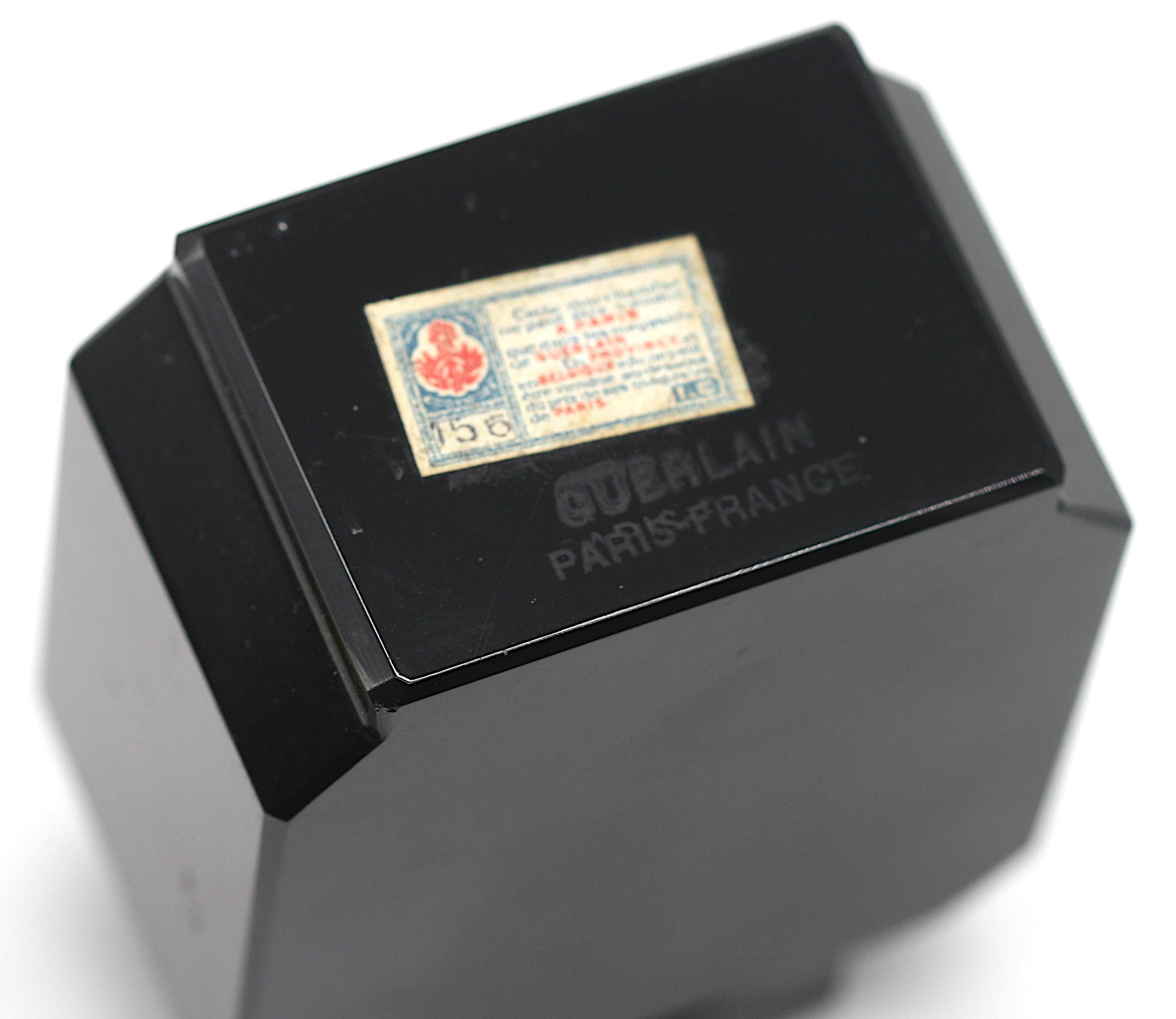 Vetro Tre bottiglie di profumo in vetro nero francese Art Deco in vendita