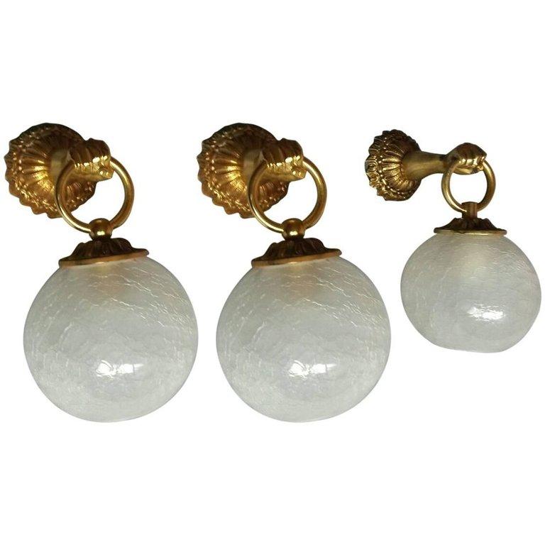 Three French Neoclassical Gilt Bronze Sconces In Good Condition In Paris, FR