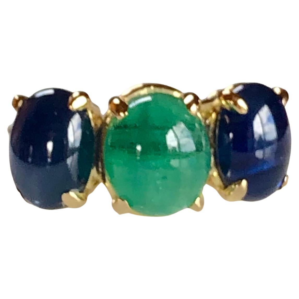 5.36 Carat Sapphire and Colombian Emerald Ring 18 Karat For Sale