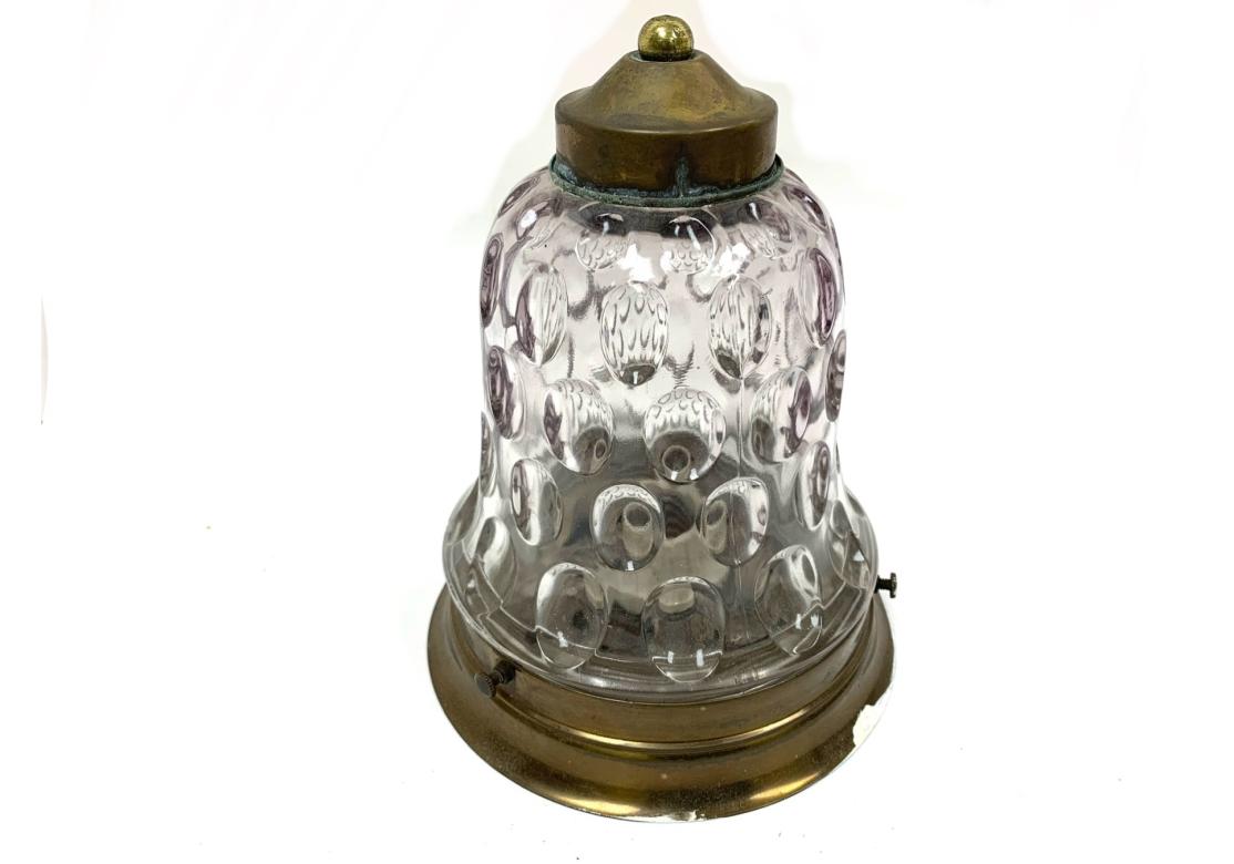 Drei Glas und Messing plattiert Bell Form Flush Mount Leuchten für die Wiederherstellung im Angebot 2