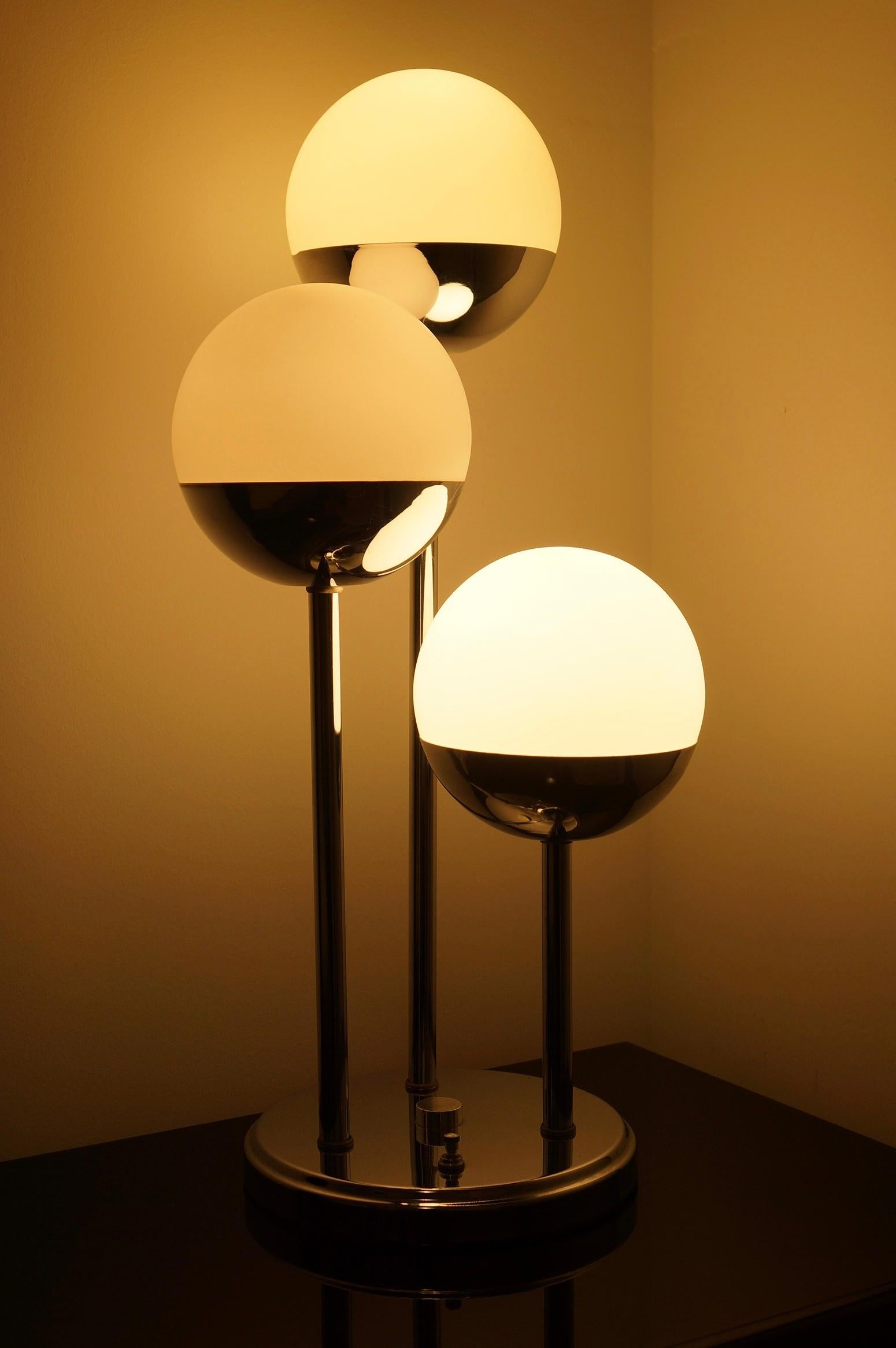 Three Globe And Chrome Table Lamp Space Age Style For Sale 2