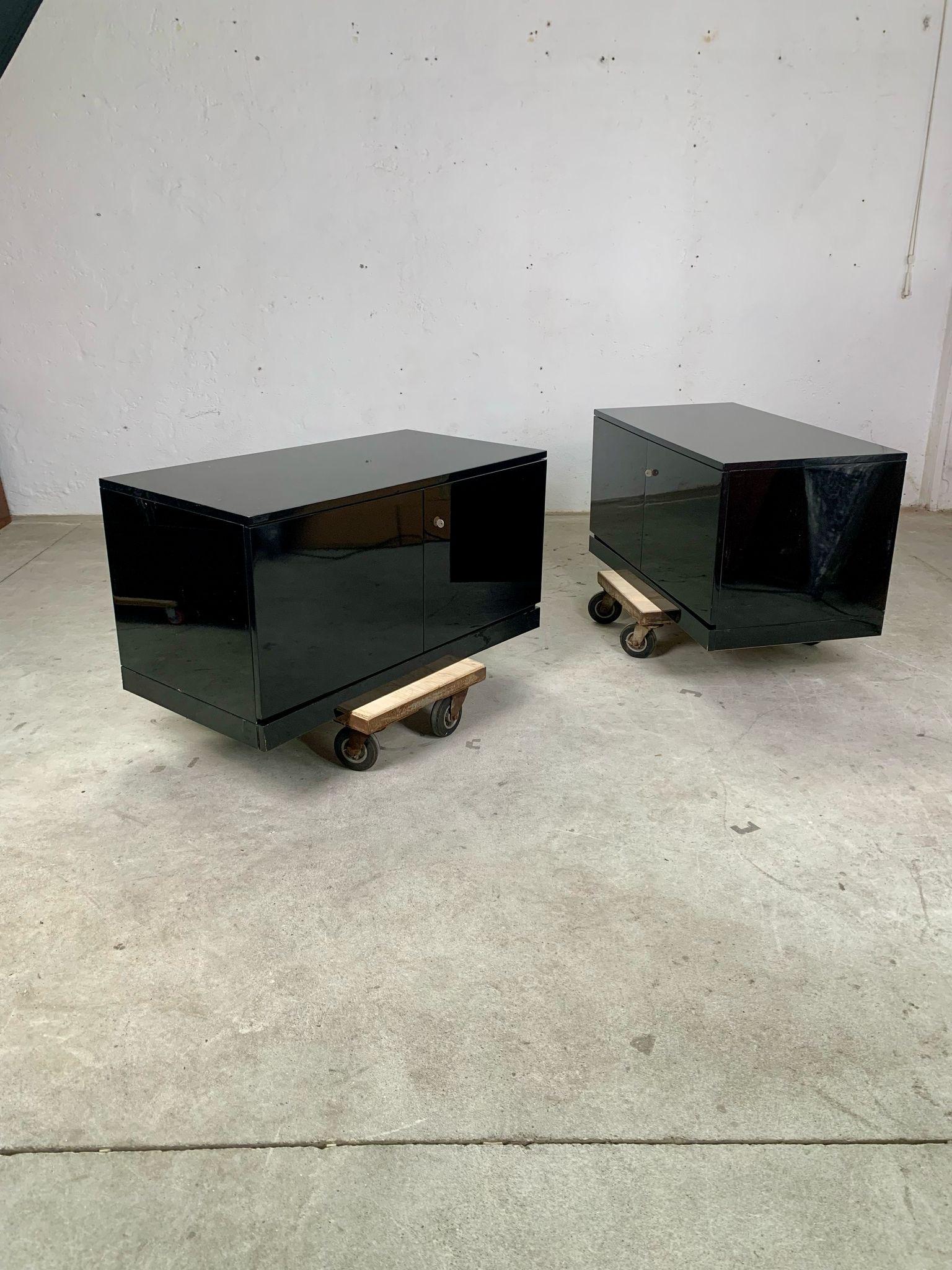 Late 20th Century Three glossy lacquered storage modules, 1970s For Sale