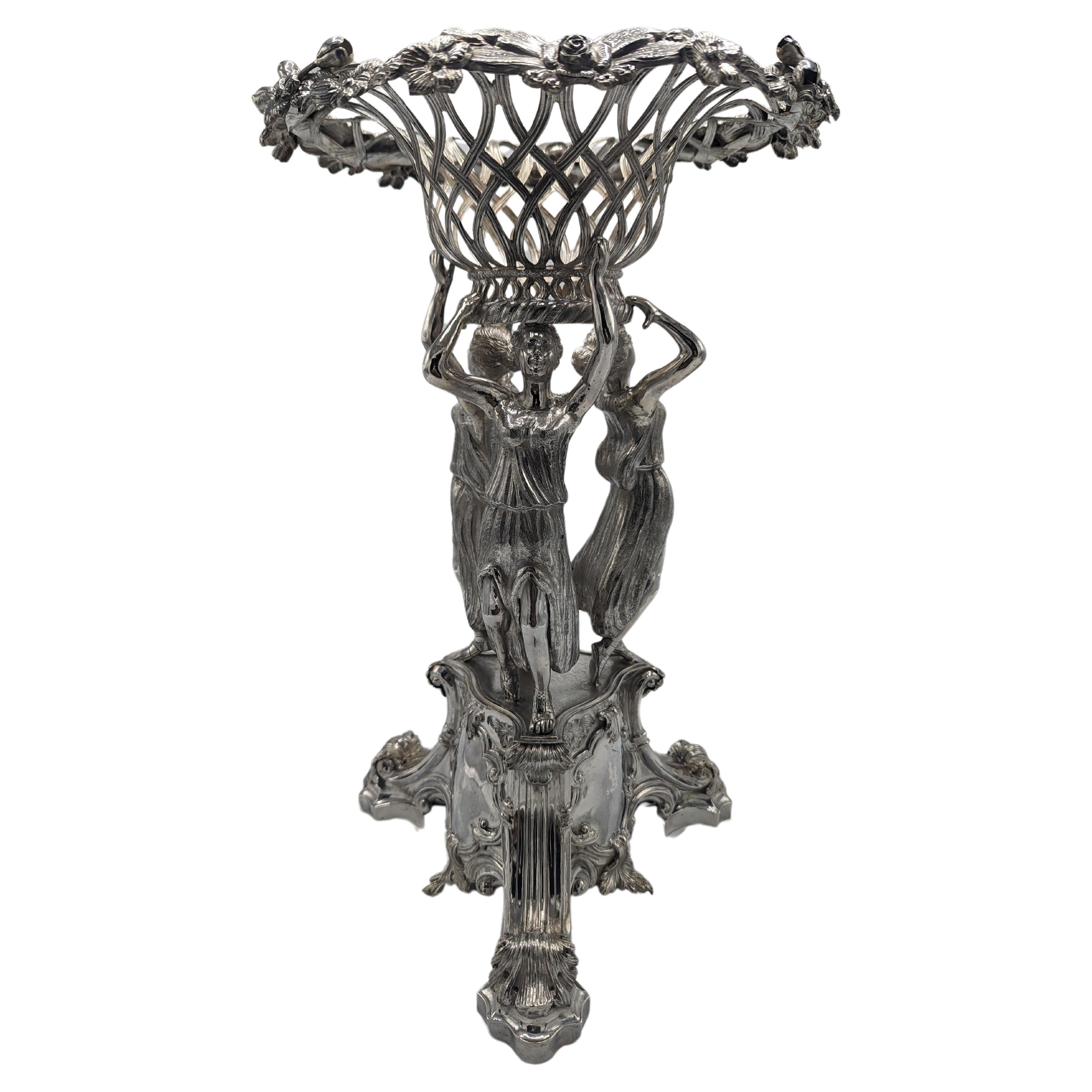 Centre de table en argent sterling fait main Three Graces en vente