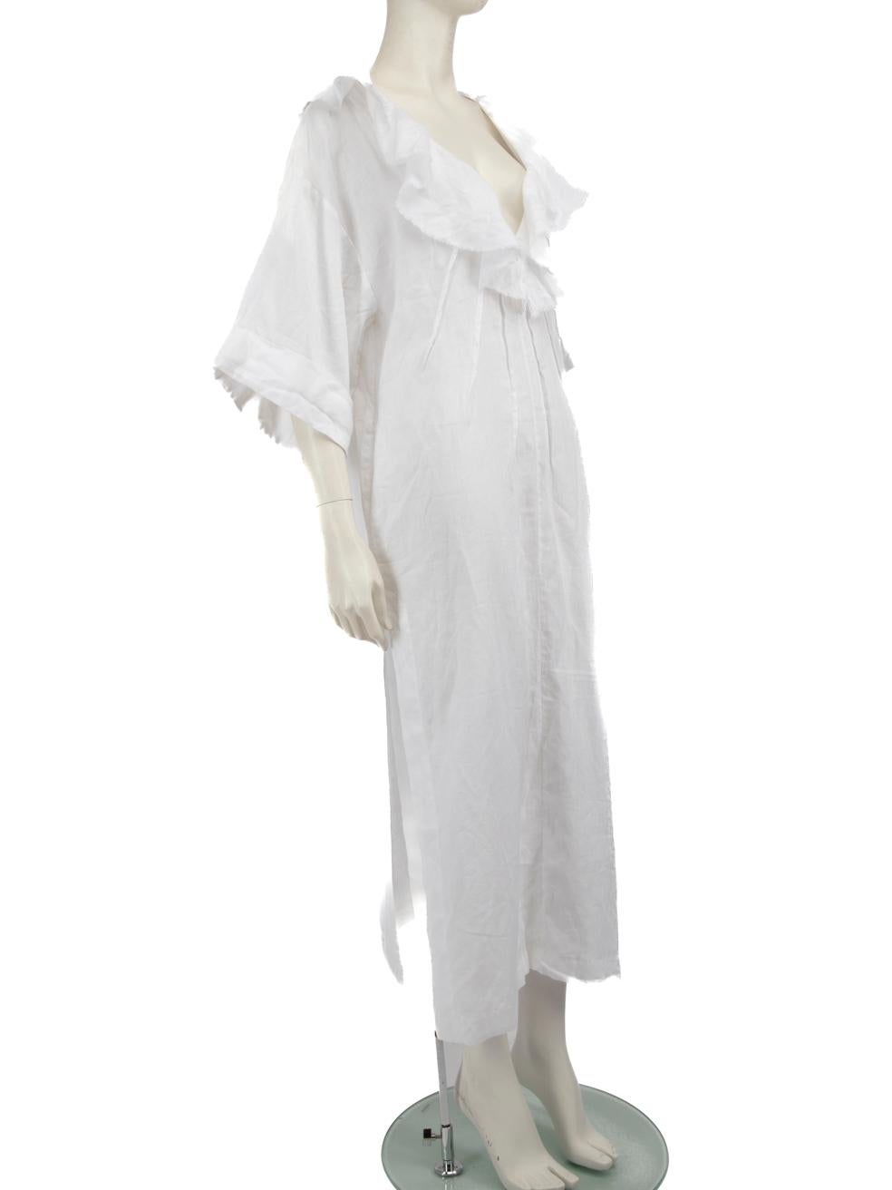 L'ÉTAT est très bon. L'usure minimale de la robe est évidente. Usure minimale à l'épaule arrière droite où l'on peut voir une petite marque de décoloration sur cet article de revente d'occasion de la marque Three Graces London.
 Détails
 Blanc
 Lin
