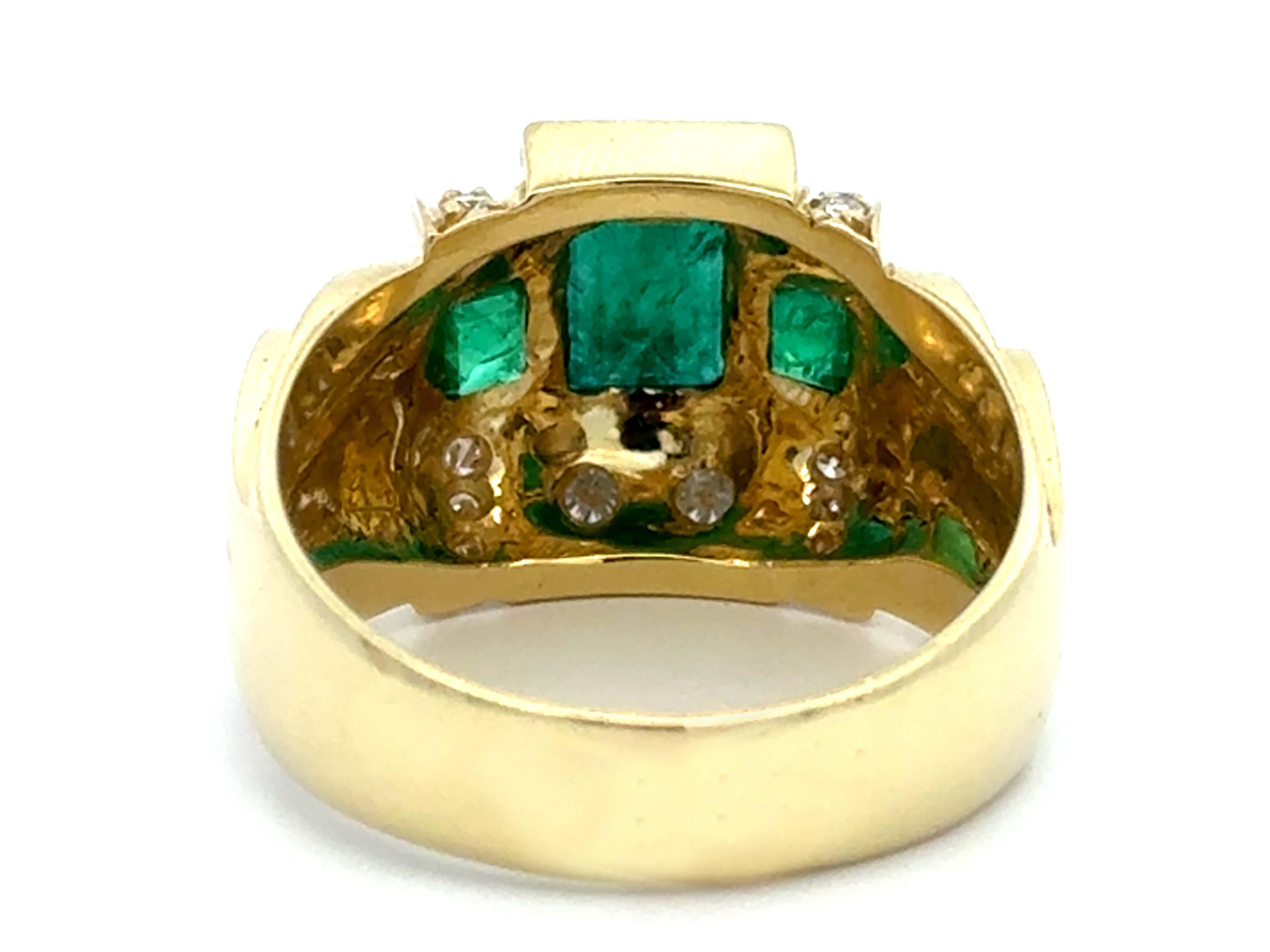 Three Green Emeralds and Brilliant Cut Diamond Mens Ring 14k Yellow Gold For Sale 2