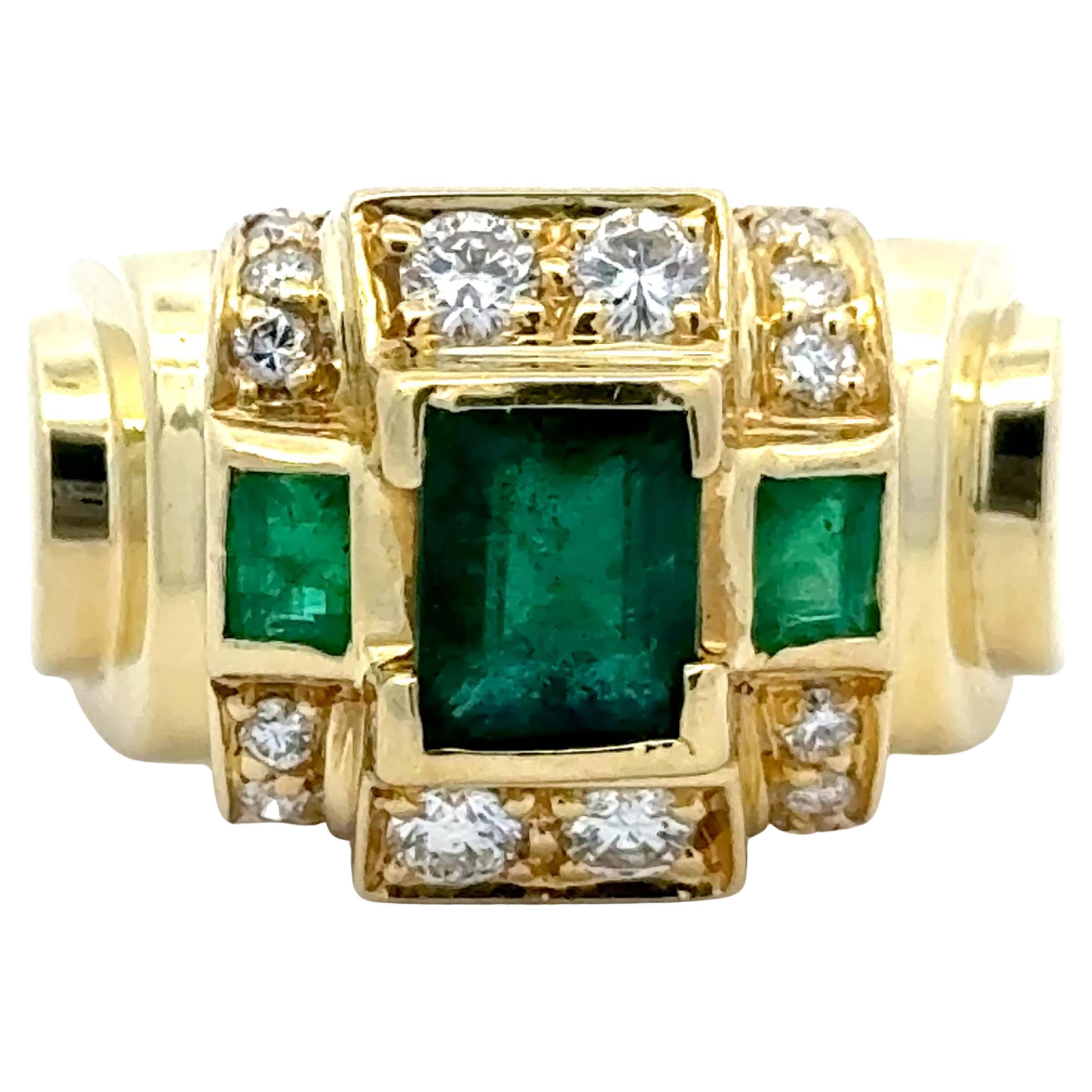 Drei grüne Smaragde und Diamanten im Brillantschliff 14k Gelbgold Herrenring