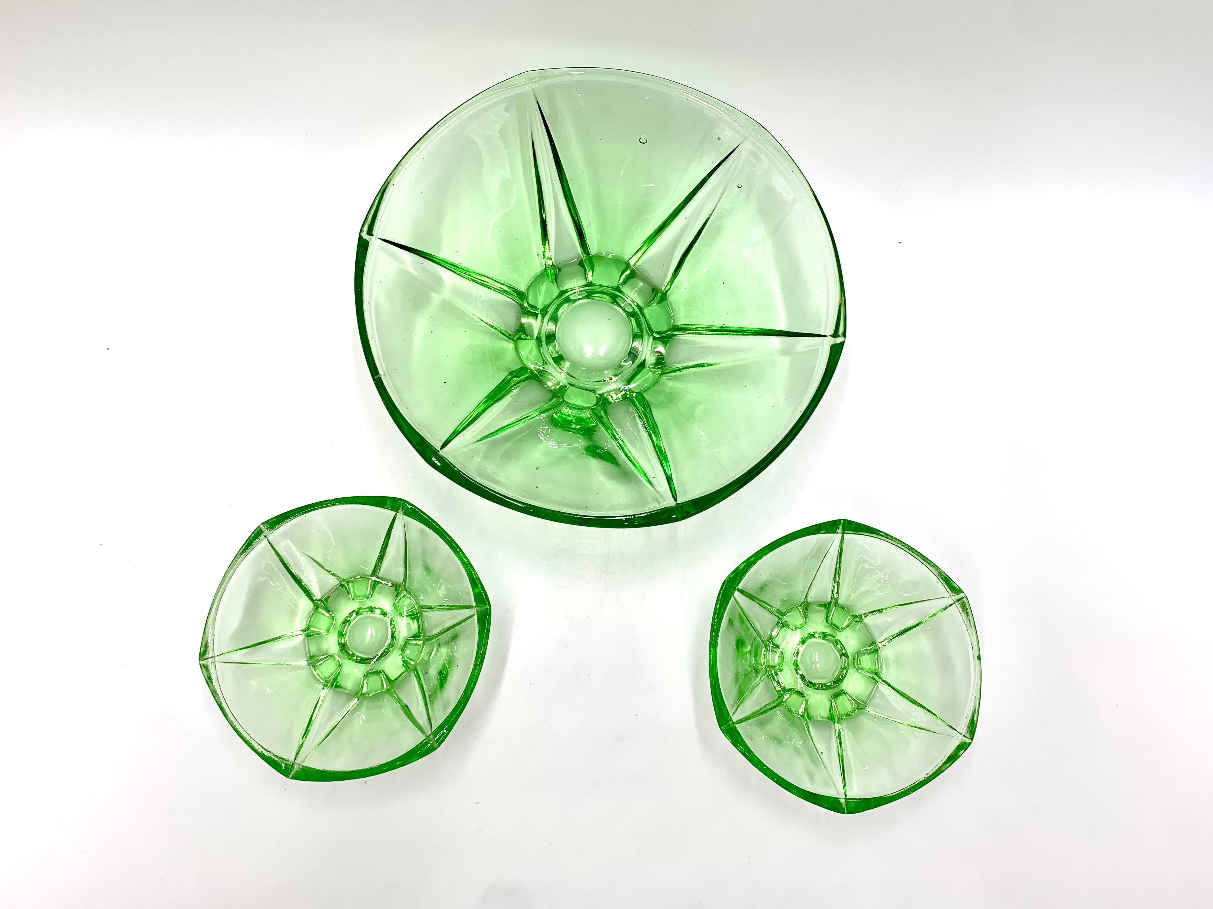 green glass bowls vintage