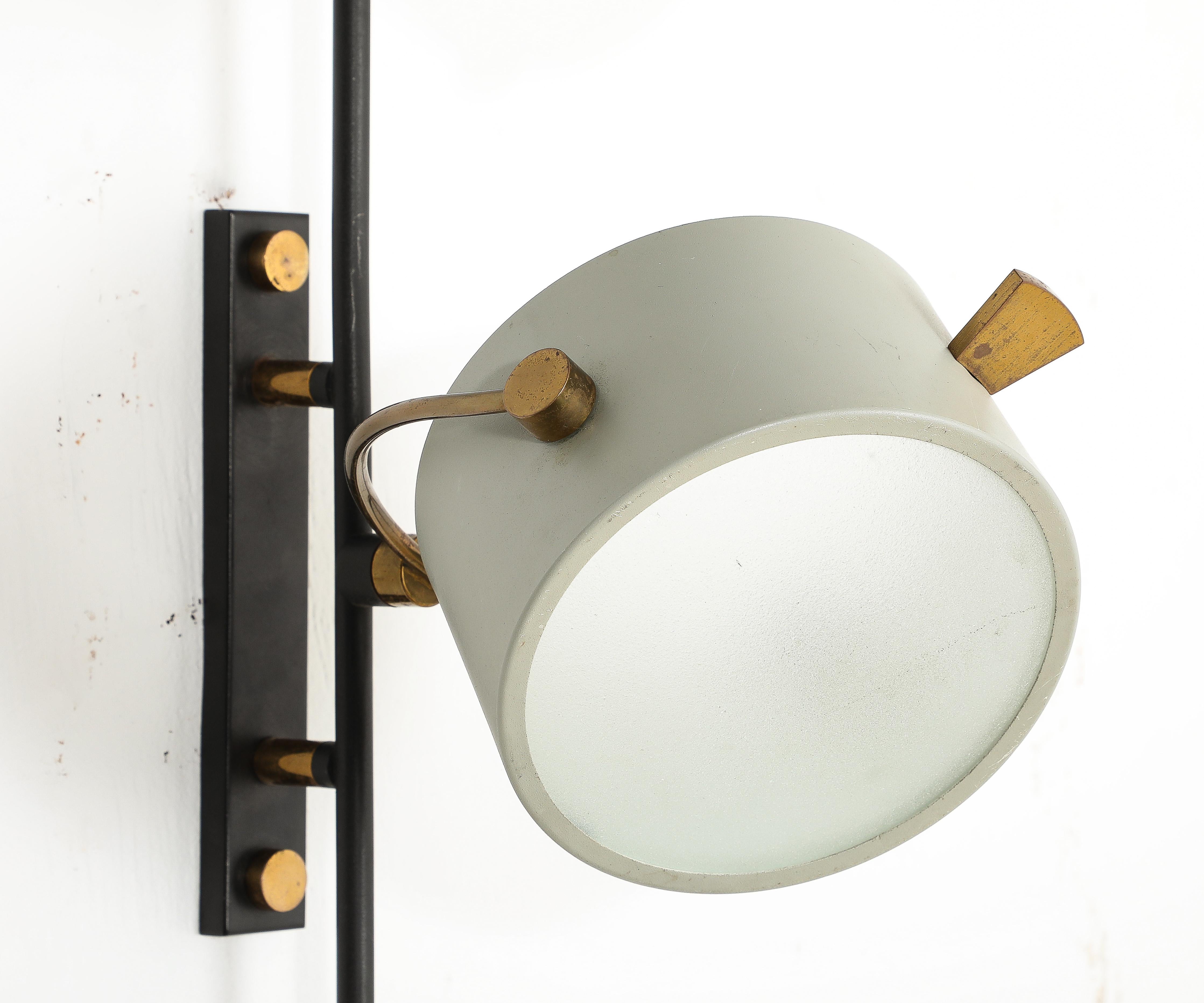 Three Head Articulating Enamel & Brass Single Wall Sconce, Italy 1960’s For Sale 6