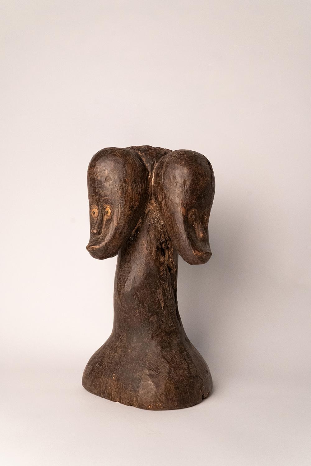 Equatorial Guinean Three heads Fang reliquary, 20th c For Sale