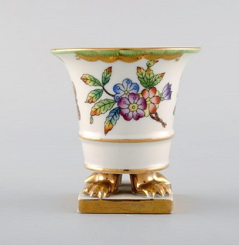 Three Herend Vases in Hand Painted Porcelain with Flowers and Gold Decoration For Sale 1
