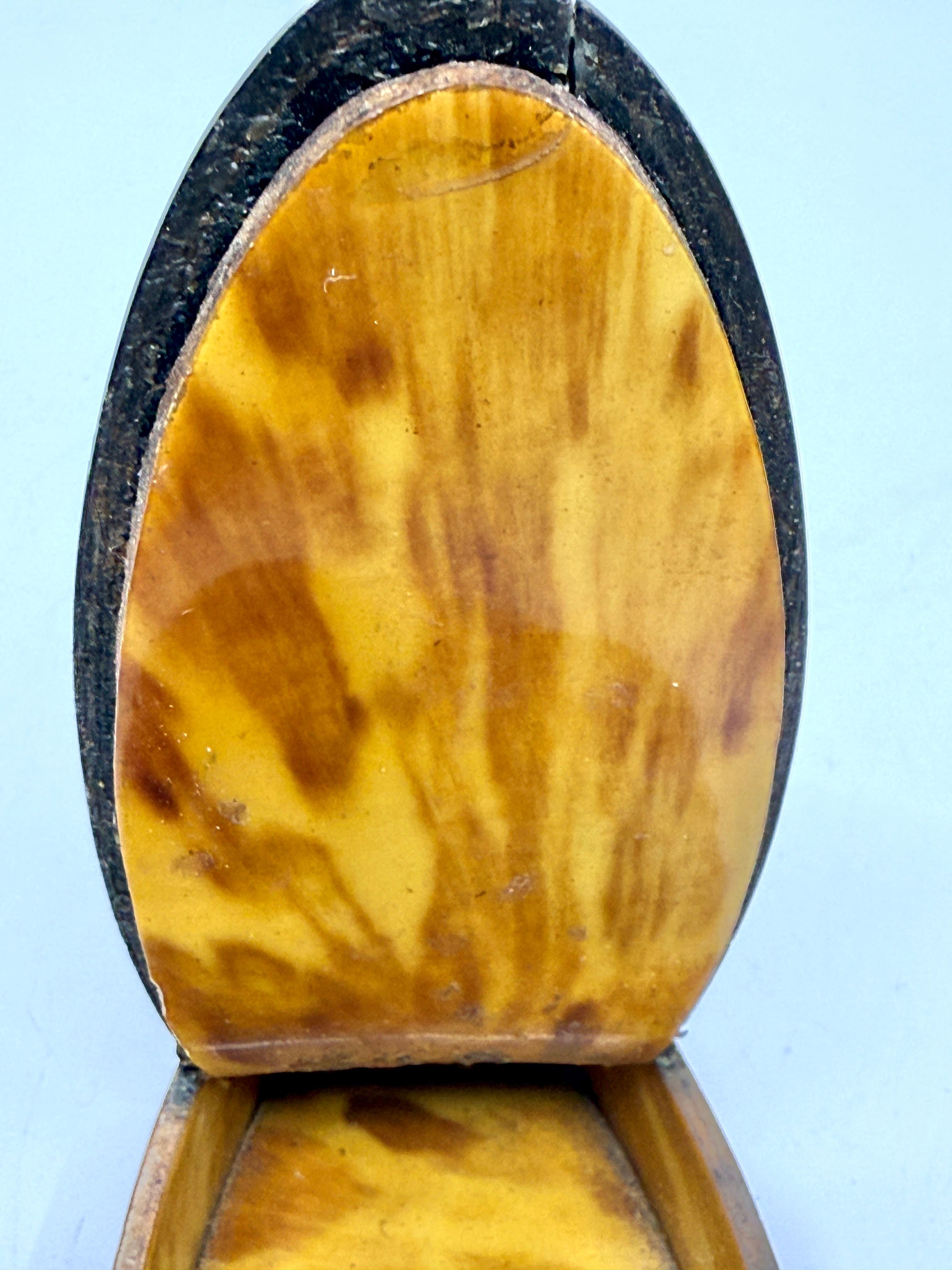 Three Horn, Silver and Wood Trinket or Snuff Boxes For Sale 6