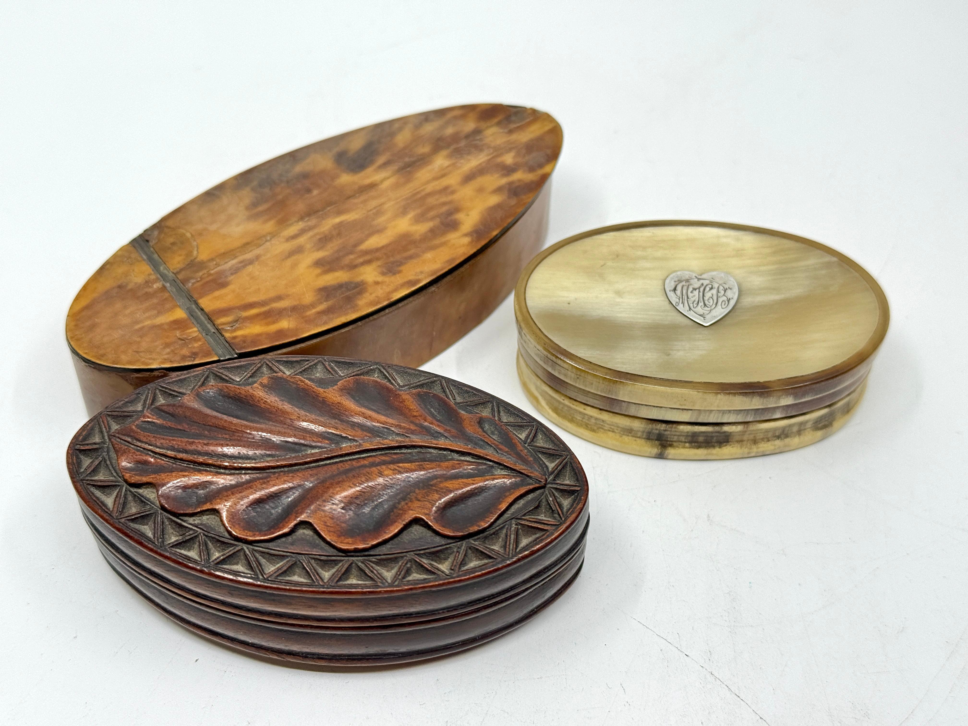Three Horn, Silver and Wood Trinket or Snuff Boxes For Sale 13