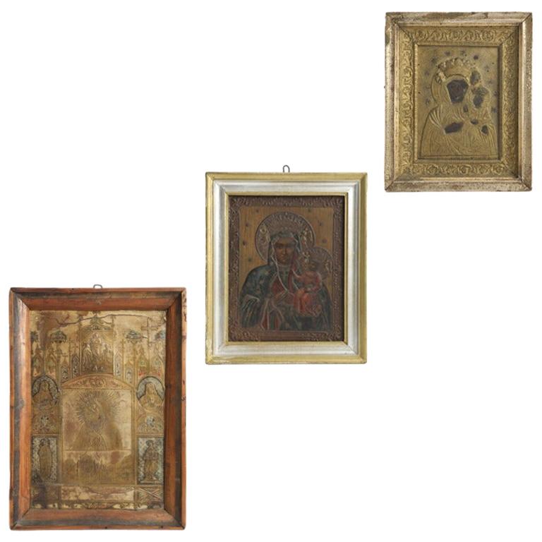 Drei Ikonen mit der Darstellung der Jungfraumutter und des Hahnenschirms, 19. Jahrhundert im Angebot