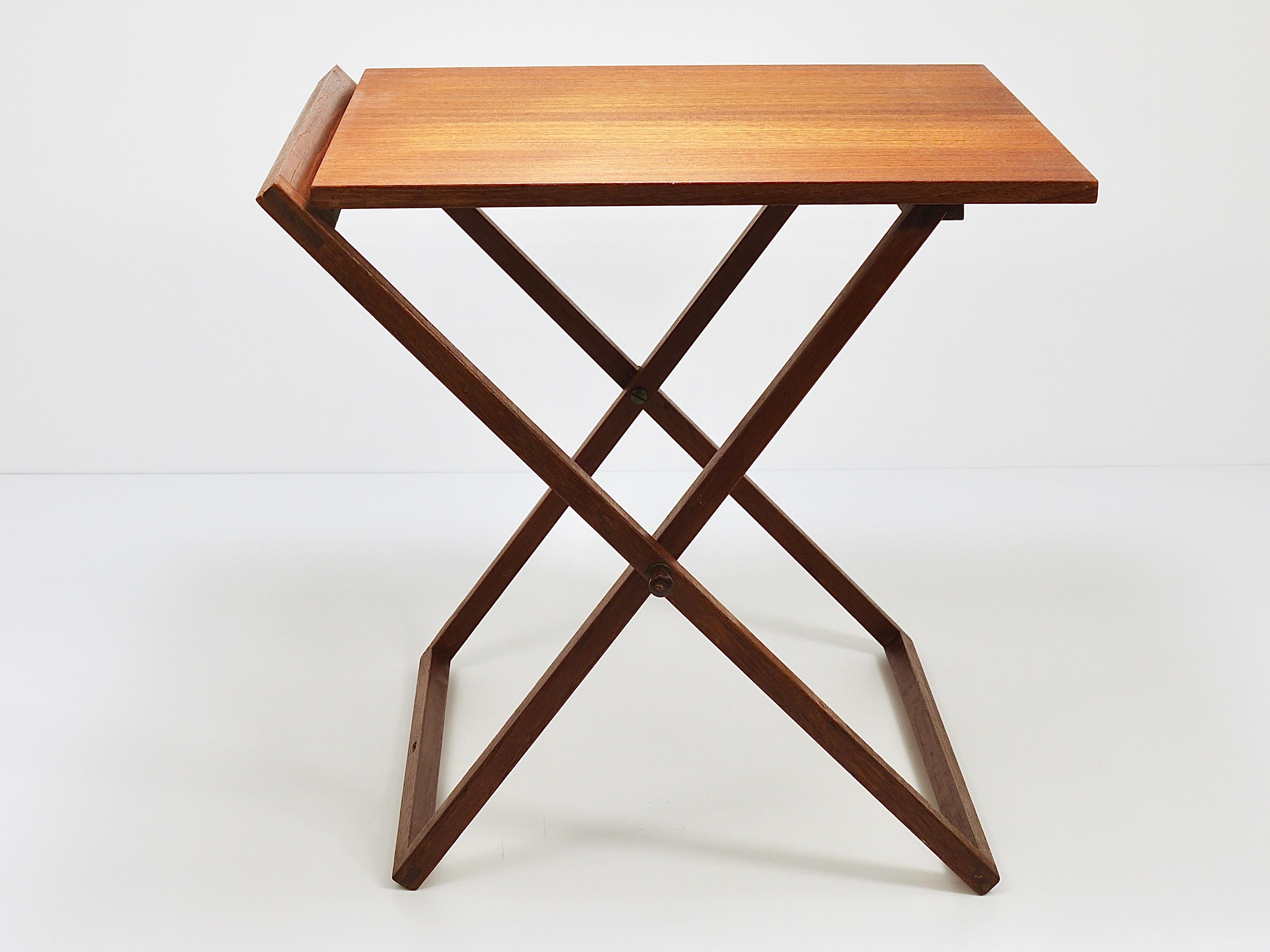 Three Illum Wikkelso Danish Modern Teak Folding Tables, Silkeborg Denmark, 1960s In Good Condition For Sale In Vienna, AT