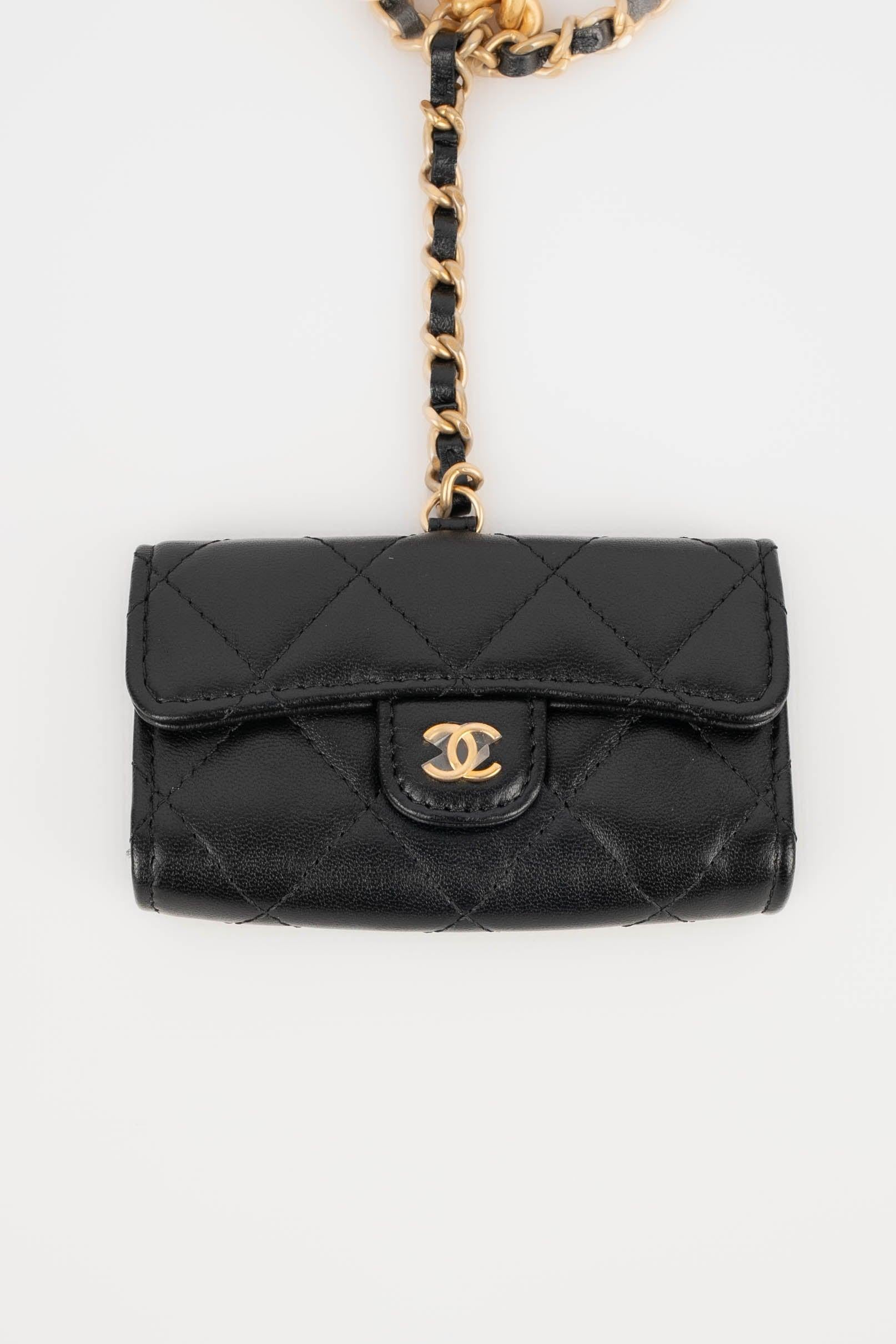 Chanel Bolso Pulsera Tres en Uno, Colección 2021 en Excelente Estado en SAINT-OUEN-SUR-SEINE, FR
