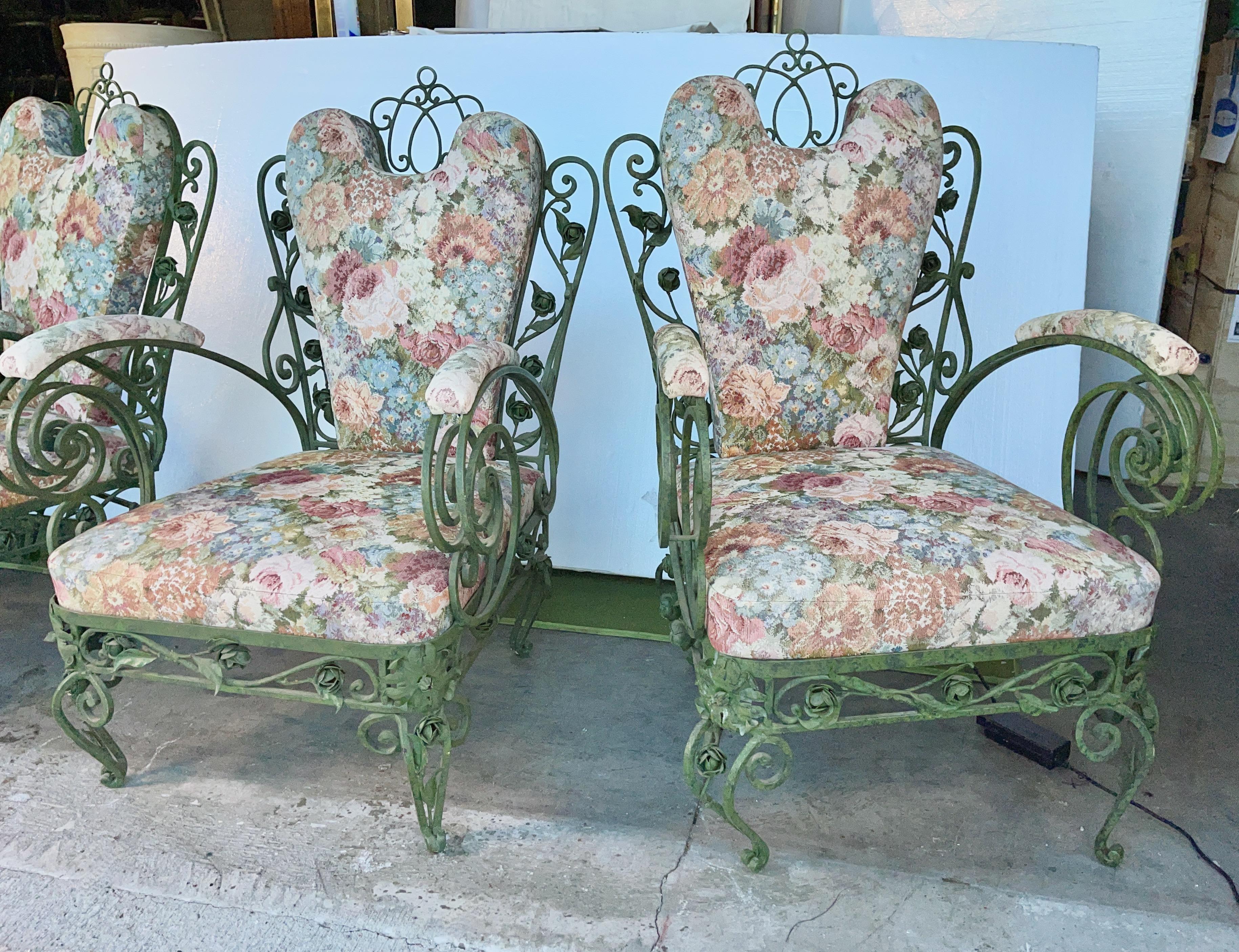 Fer forgé Trois chaises de jardin italiennes en fer forgé circa 1940's en vente