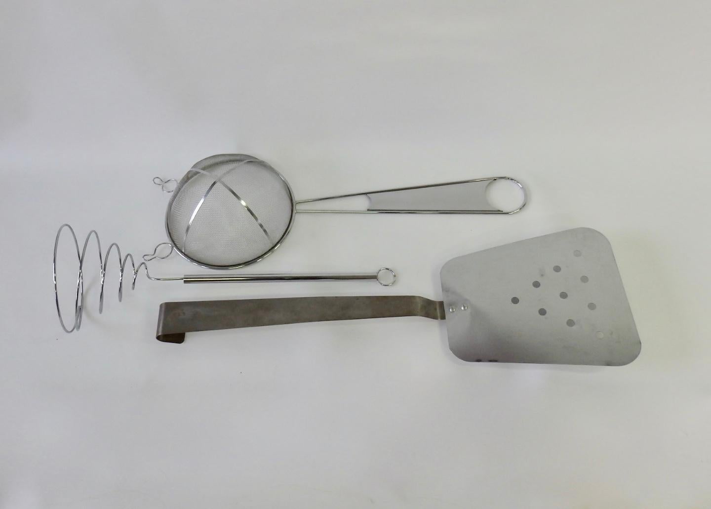 Acier inoxydable Trois outils de cuisine surdimensionnés Jere Attributed Wall Hanging