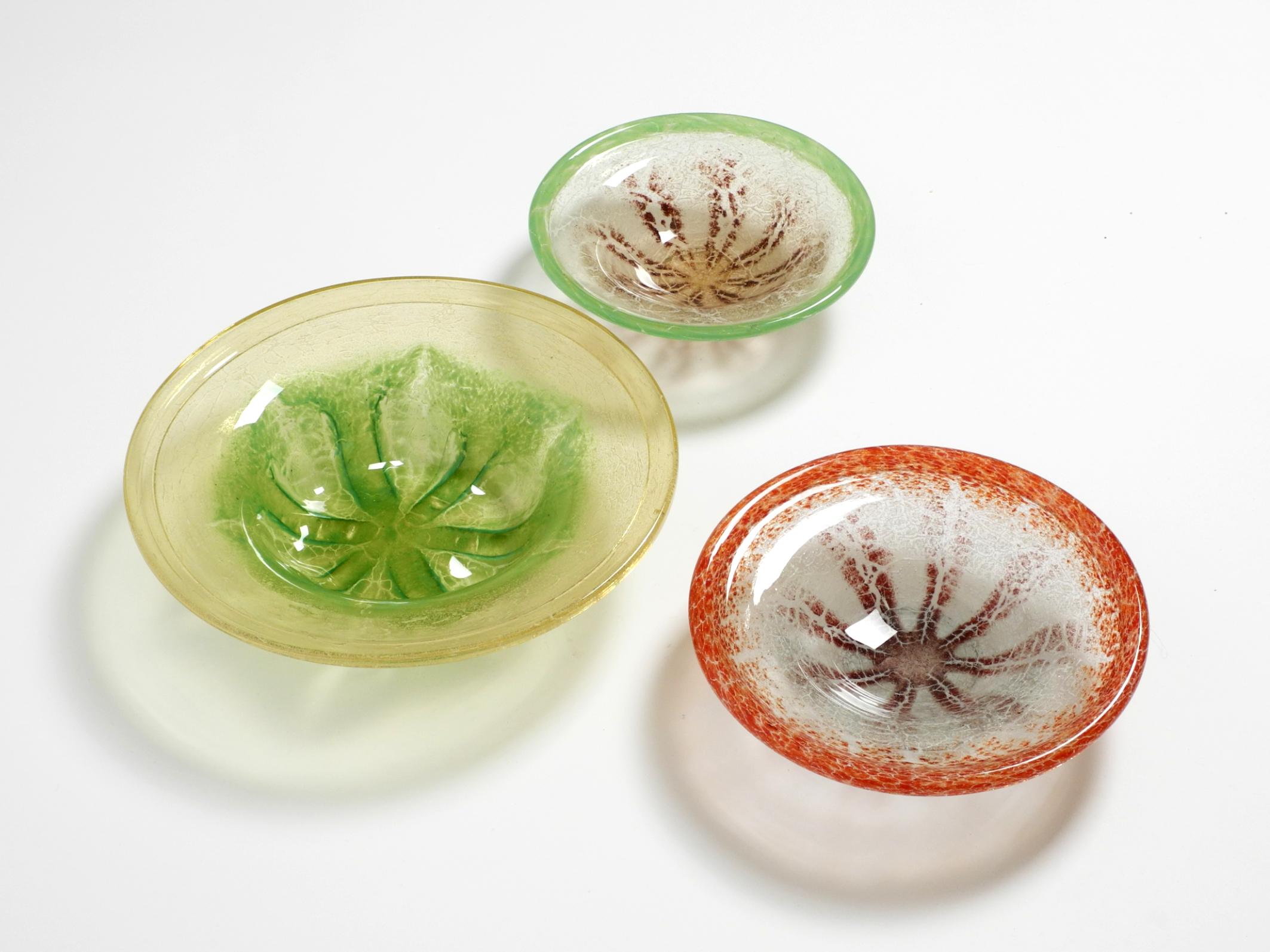 Drei große schöne farbige Glasschalen aus den 1930er Jahren von Karl Wiedmann für WMF Ikora im Angebot 12