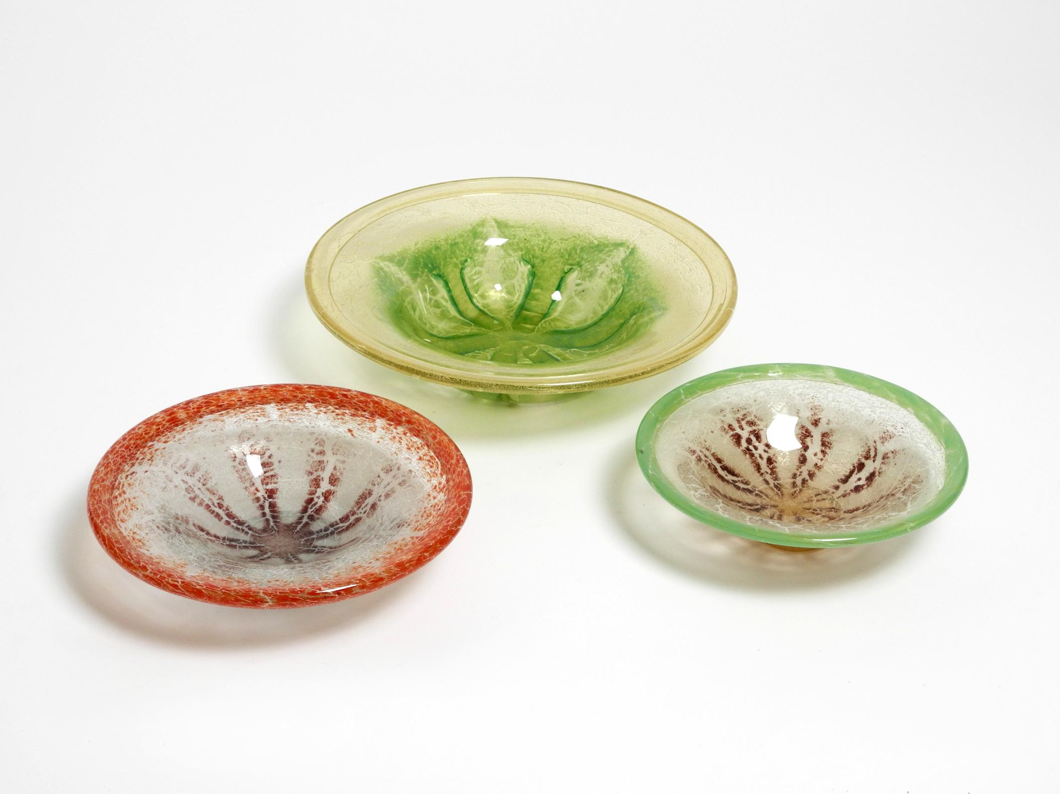 Drei große schöne farbige Glasschalen aus den 1930er Jahren von Karl Wiedmann für WMF Ikora im Angebot 14