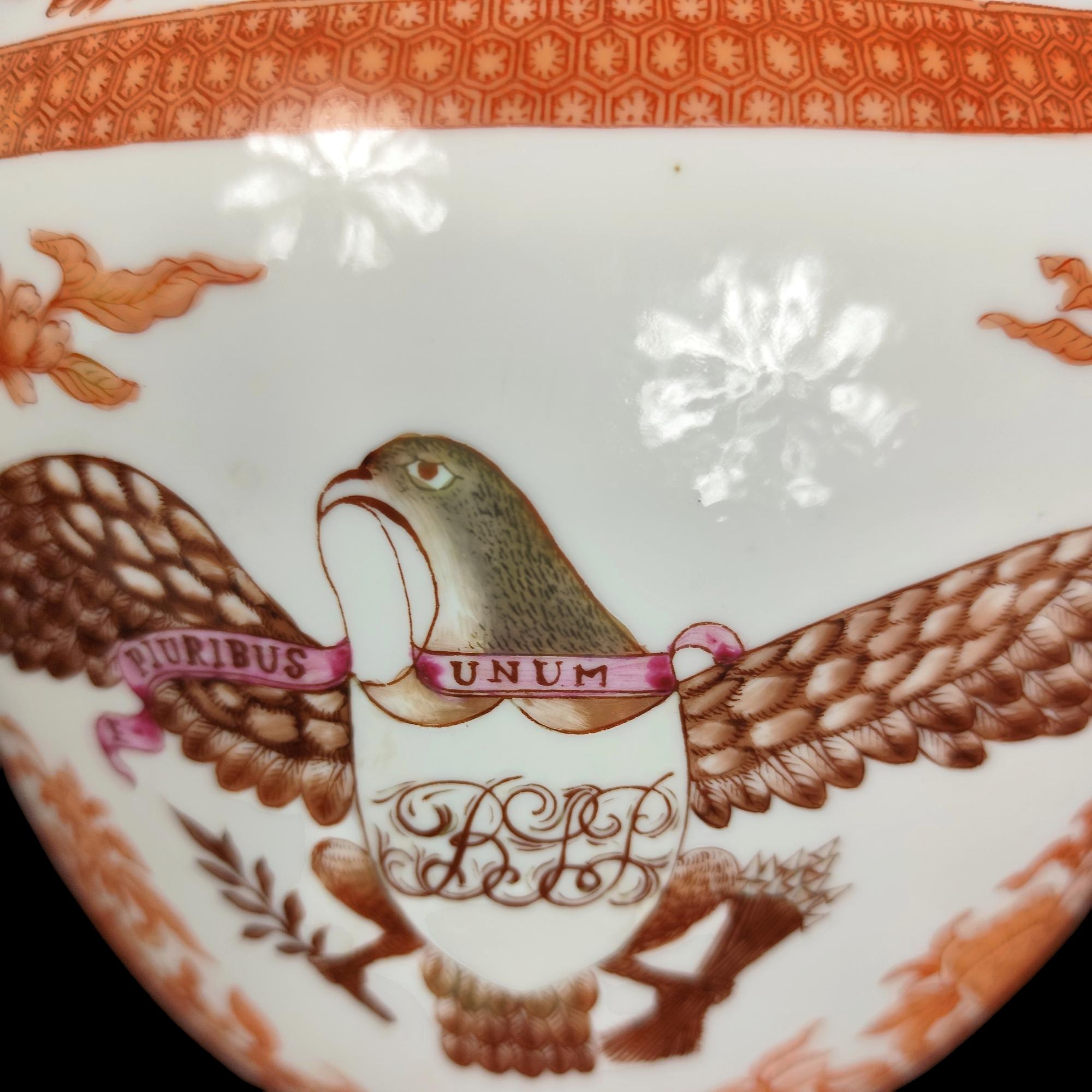 Drei große Stücke von amerikanischem Diplomatenporzellan 