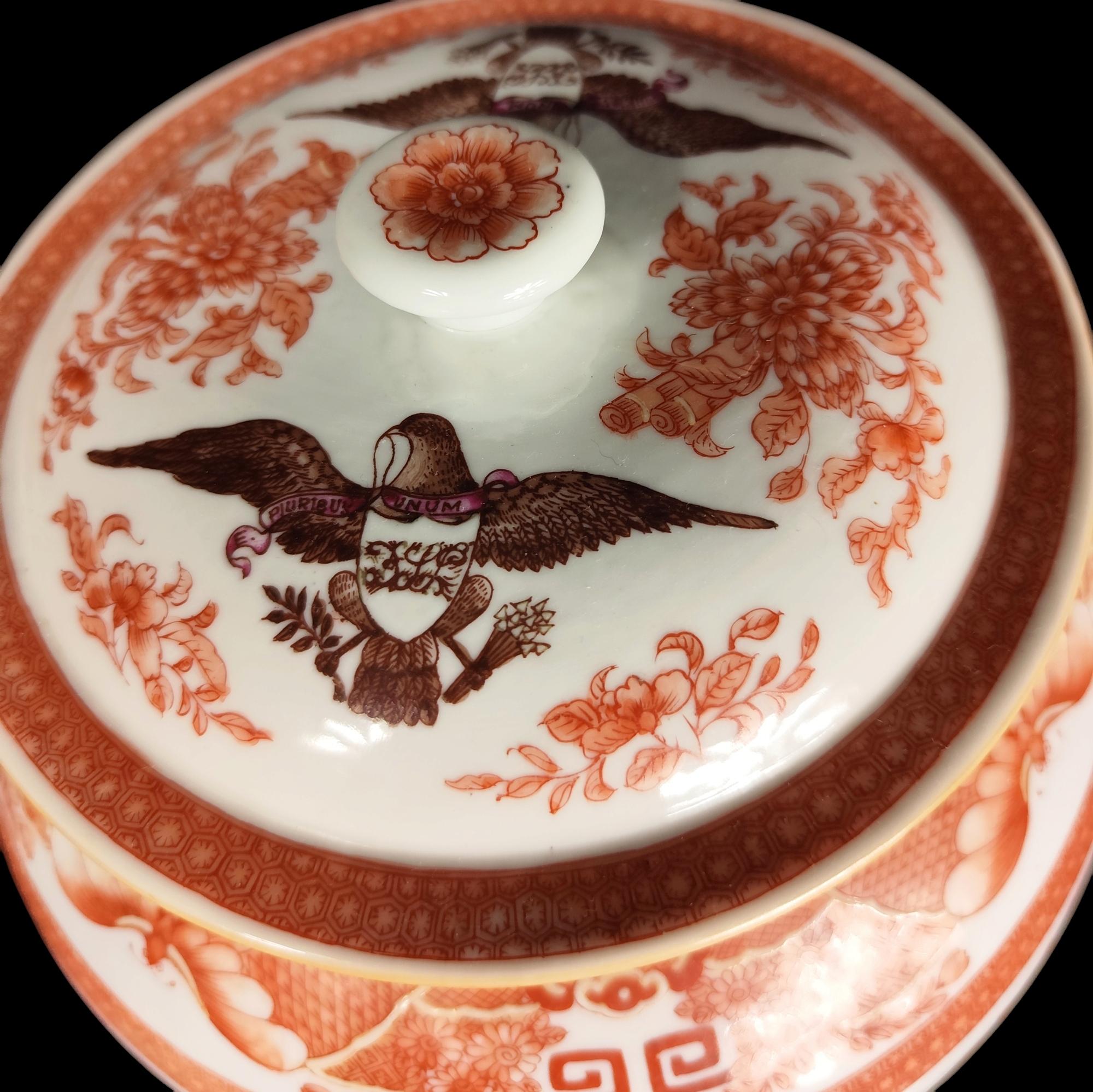 Drei große Stücke von amerikanischem Diplomatenporzellan 