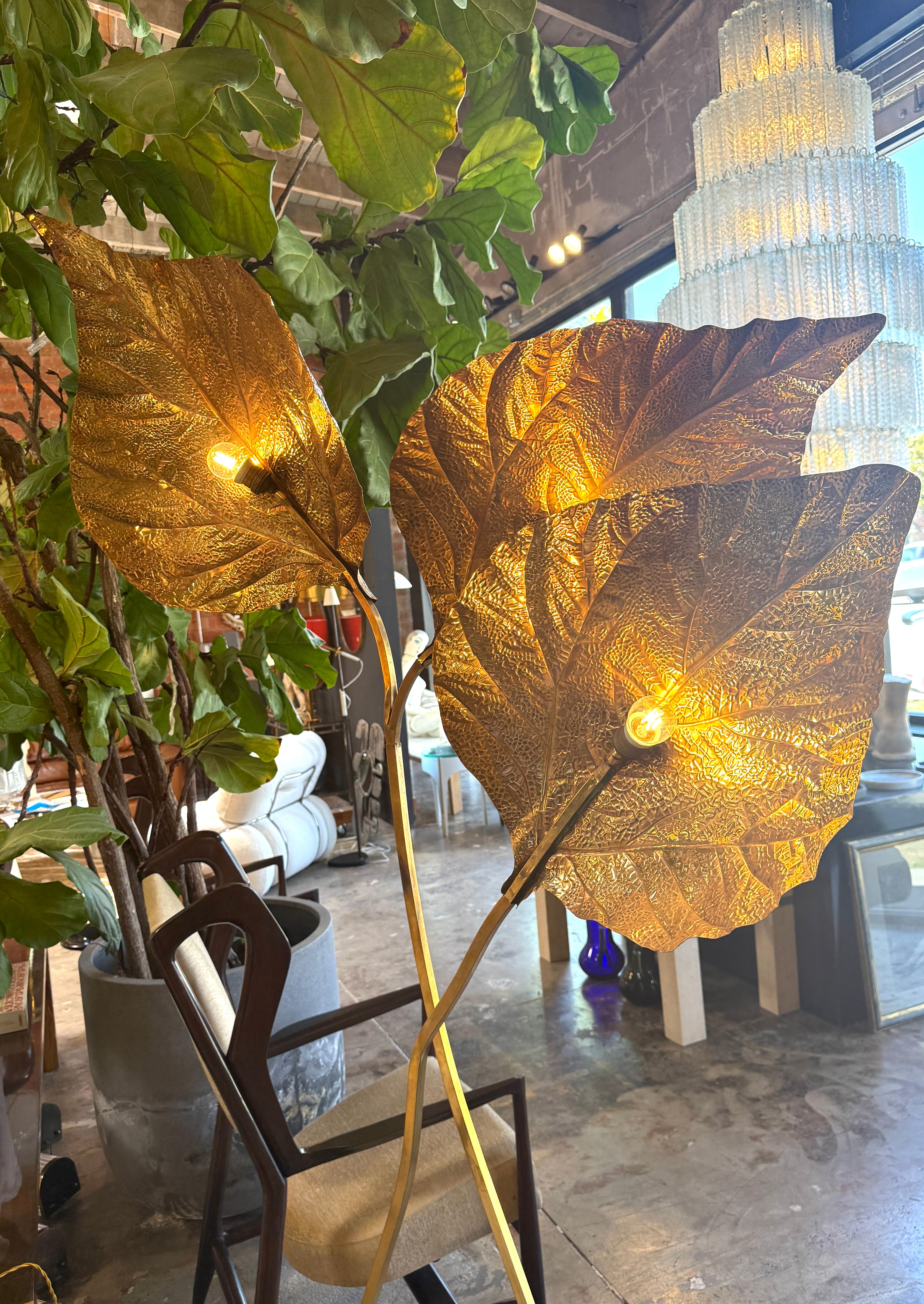 Three Leaf Floor lamp By Tommaso Barbi 70s. For Sale 1