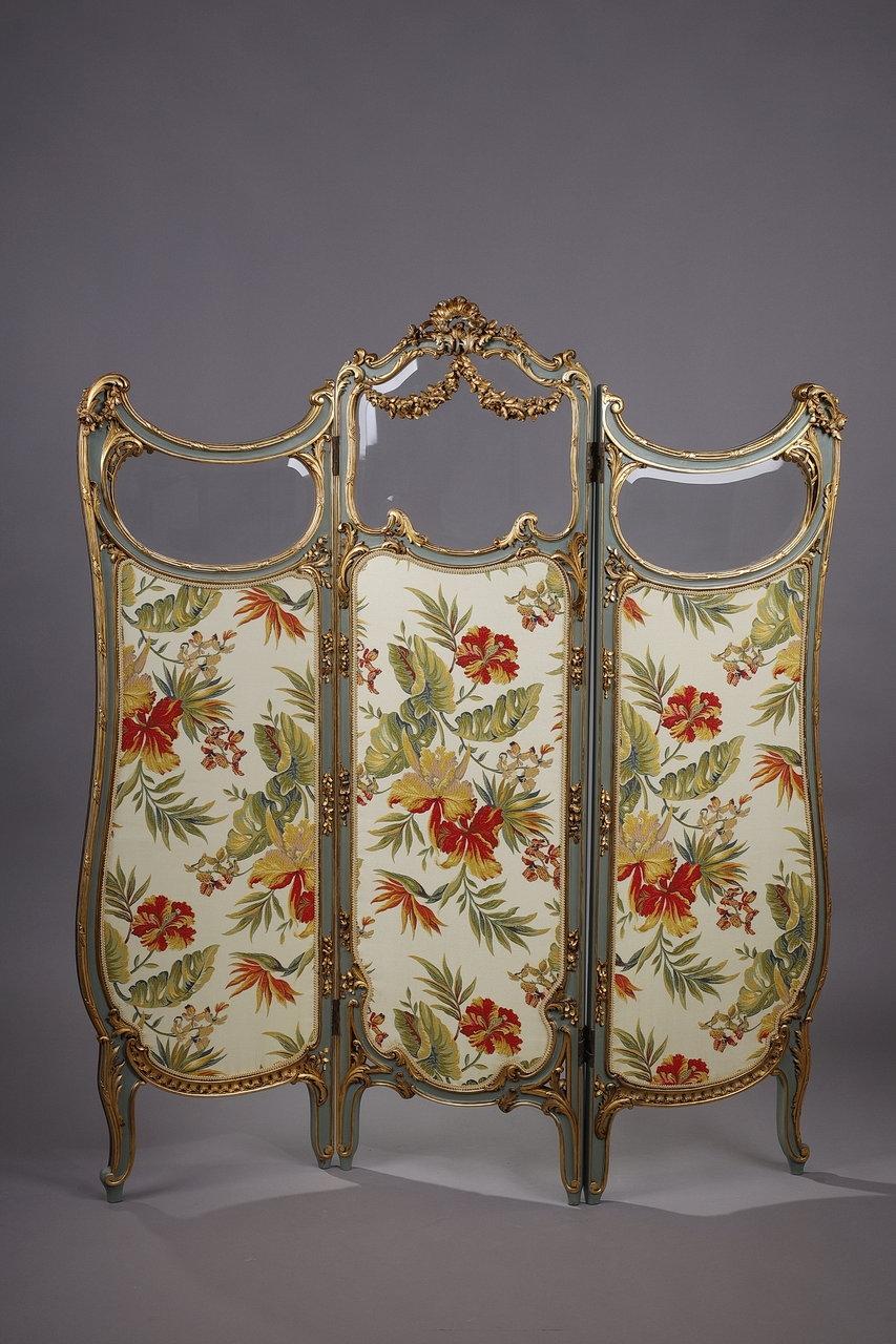Three-leaf Louis XV style screen in molded wood and embroidered fabric For Sale 12