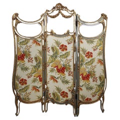 Three-leaf Louis XV style screen in molded wood and embroidered fabric