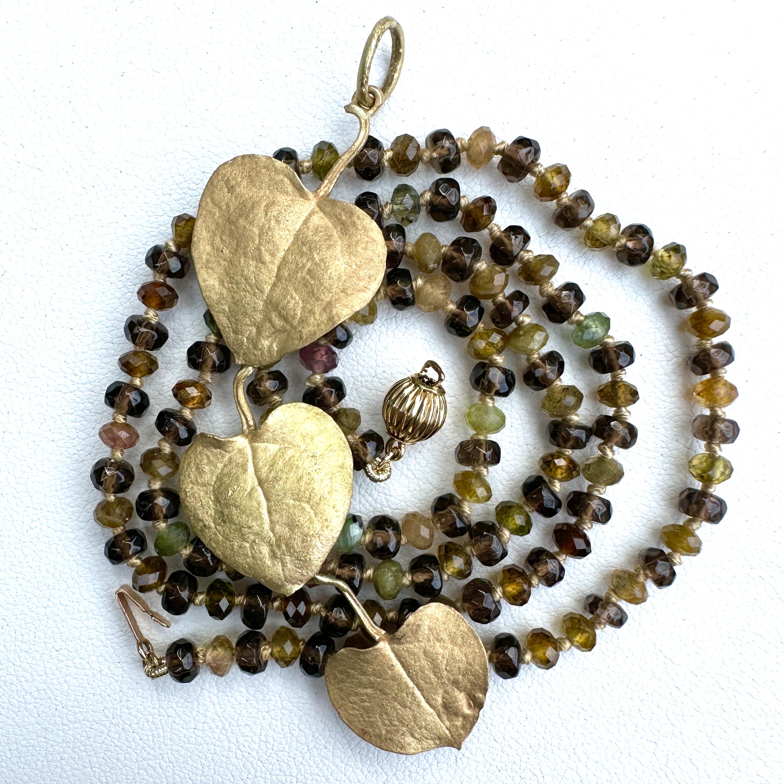 Women's or Men's Three-Leaf Pendant in 18 Karat Gold with Removable Tourmaline & Quartz Necklace For Sale