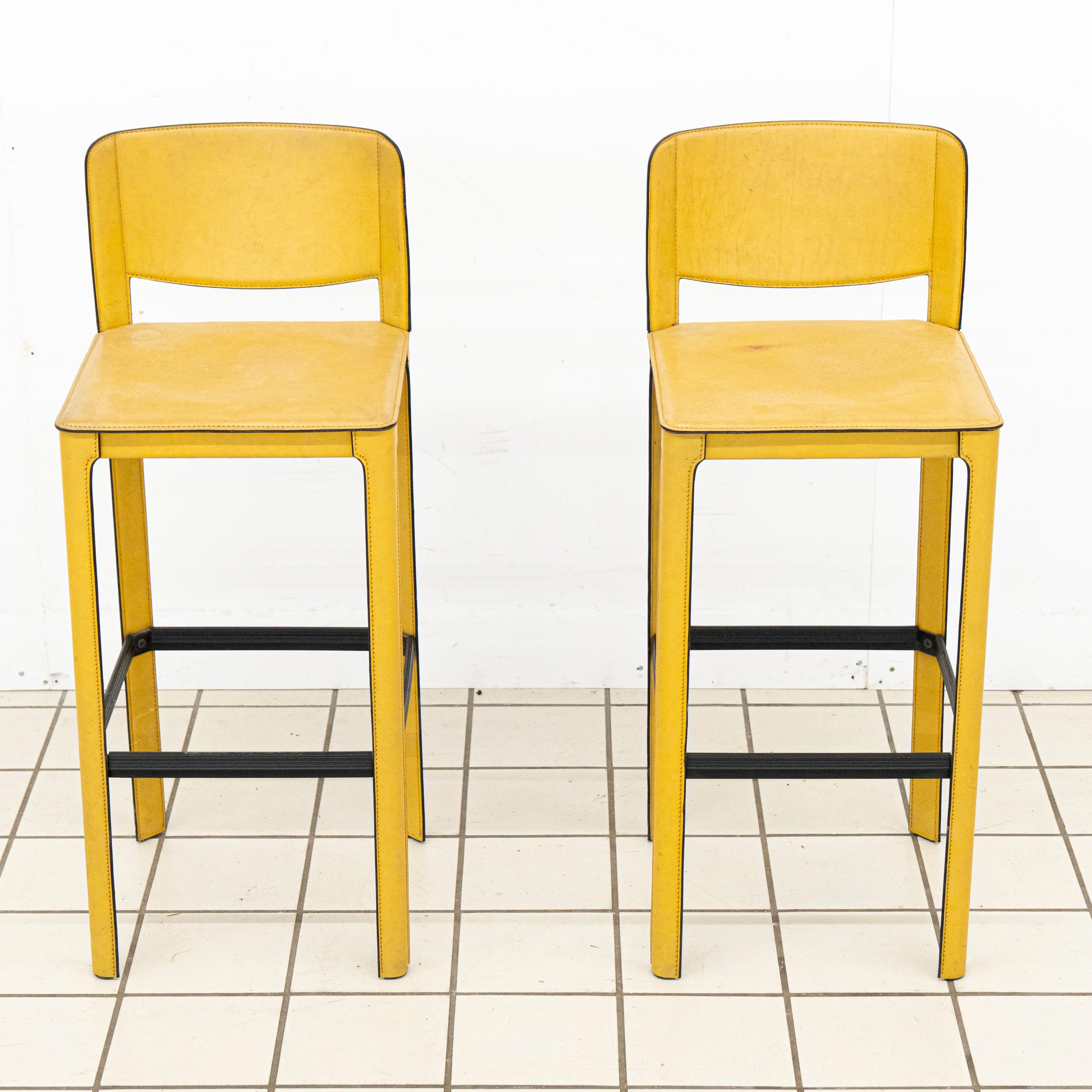 Tres taburetes de cuero de Tito Agnoli para Matteo Grassi Moderno en venta