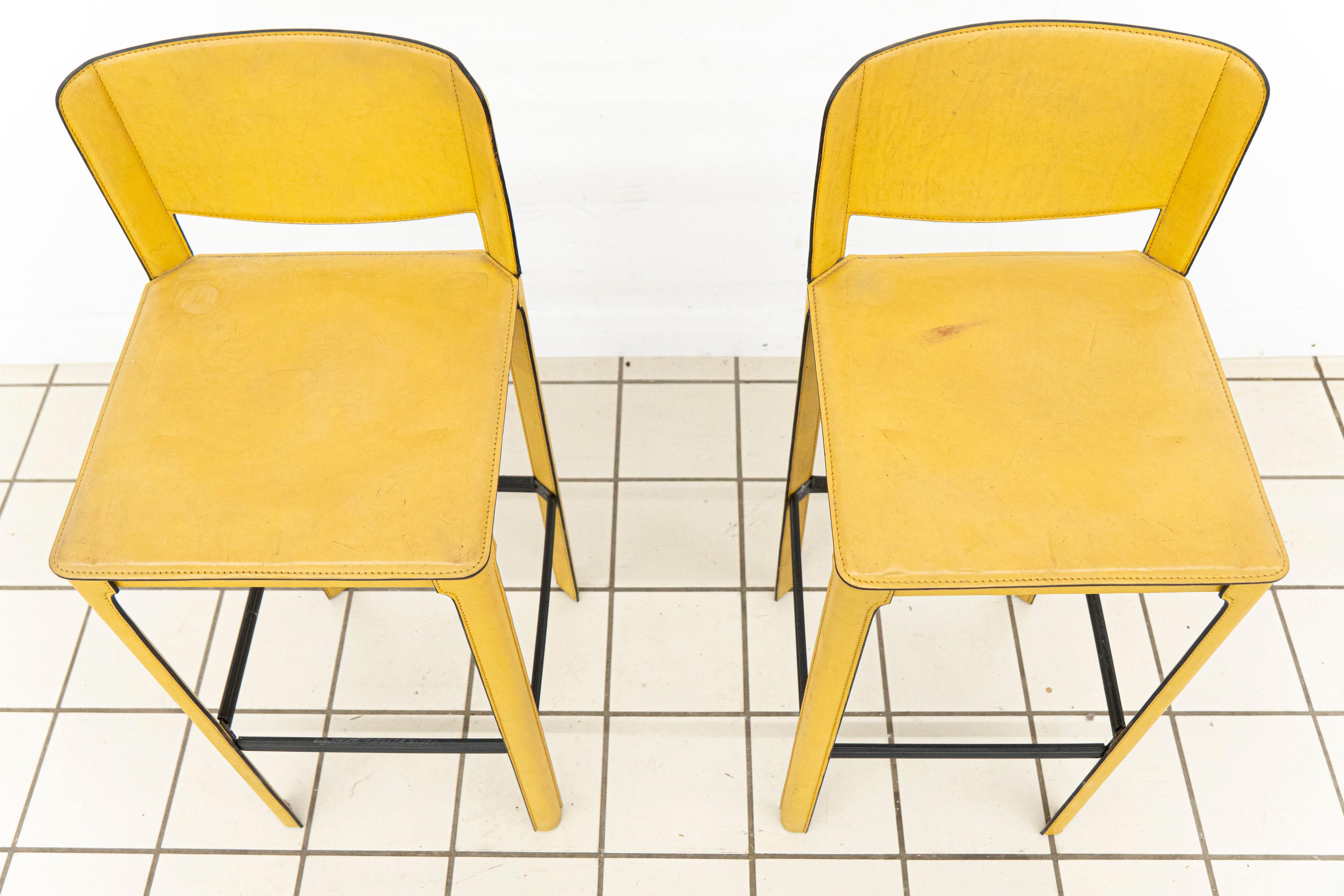 Tres taburetes de cuero de Tito Agnoli para Matteo Grassi en Bastante bueno estado para la venta en AMSTELVEEN, NL