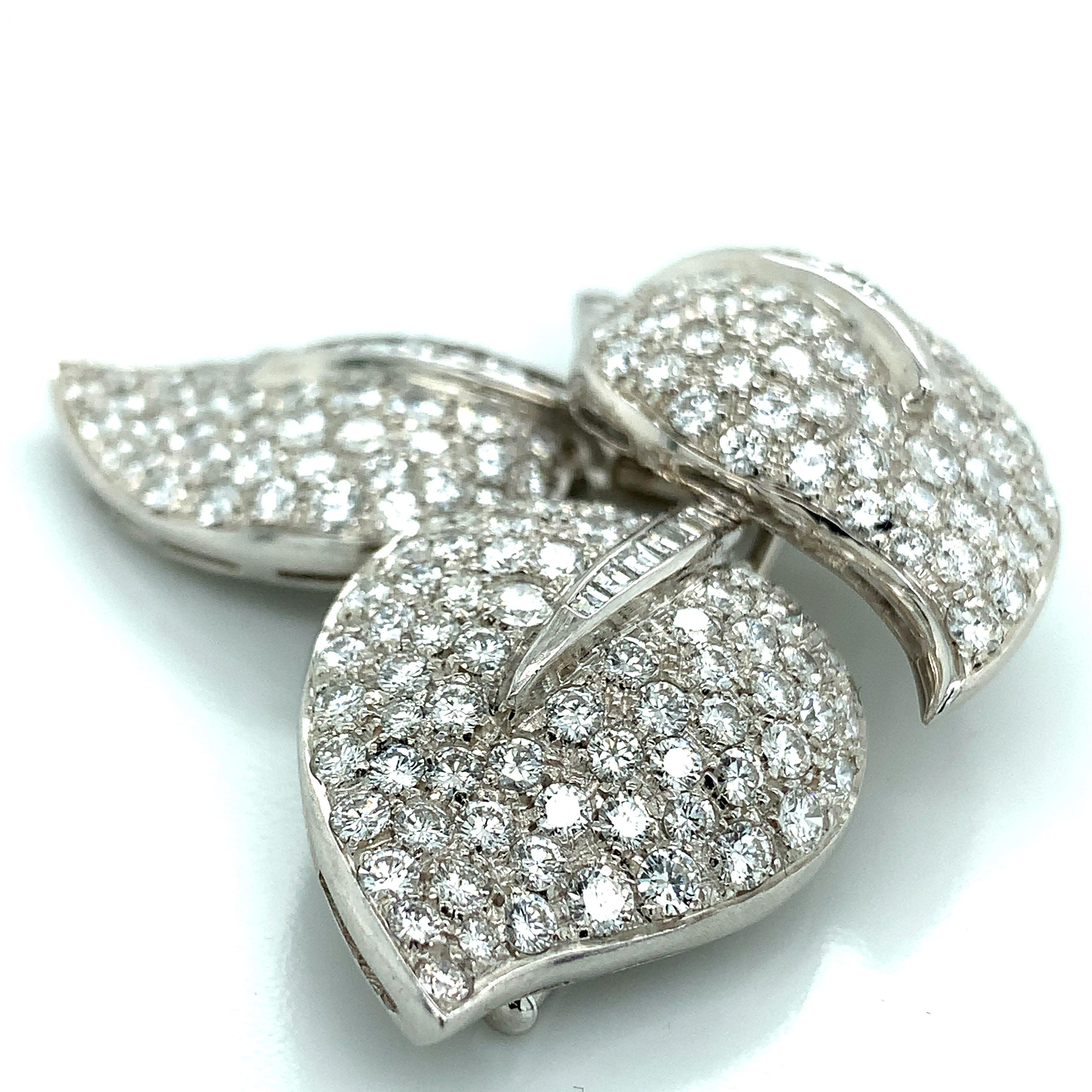 Three Leaves Diamond White Gold Brooch For Sale 1