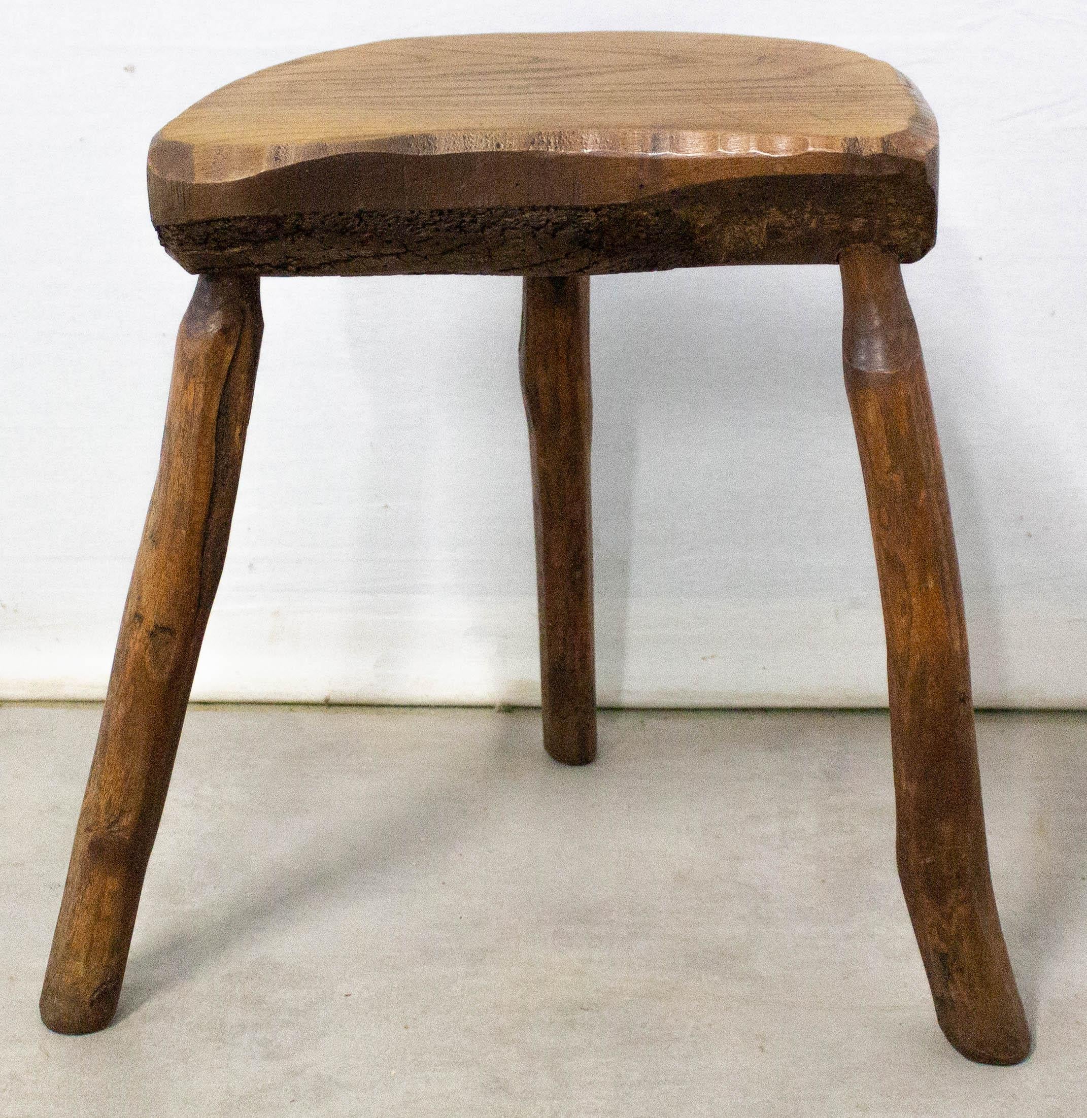 Three-Leg Elm Brutalist Stool or Milking Stool Midcentury French In Good Condition In Labrit, Landes