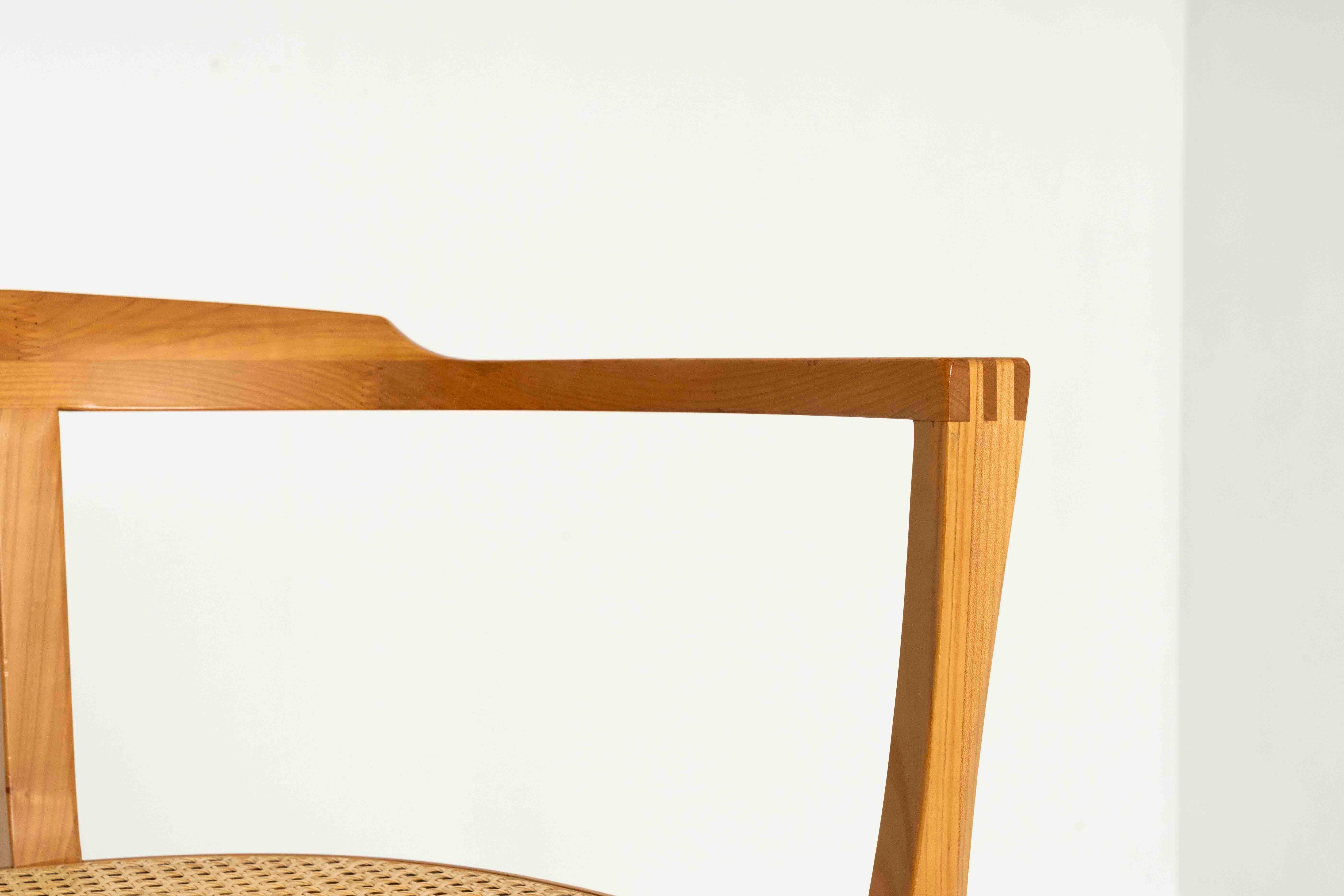 Dreibeiniger Stuhl von Xaver Seemüller aus Holz und Schilfrohr, Deutschland im Angebot 3