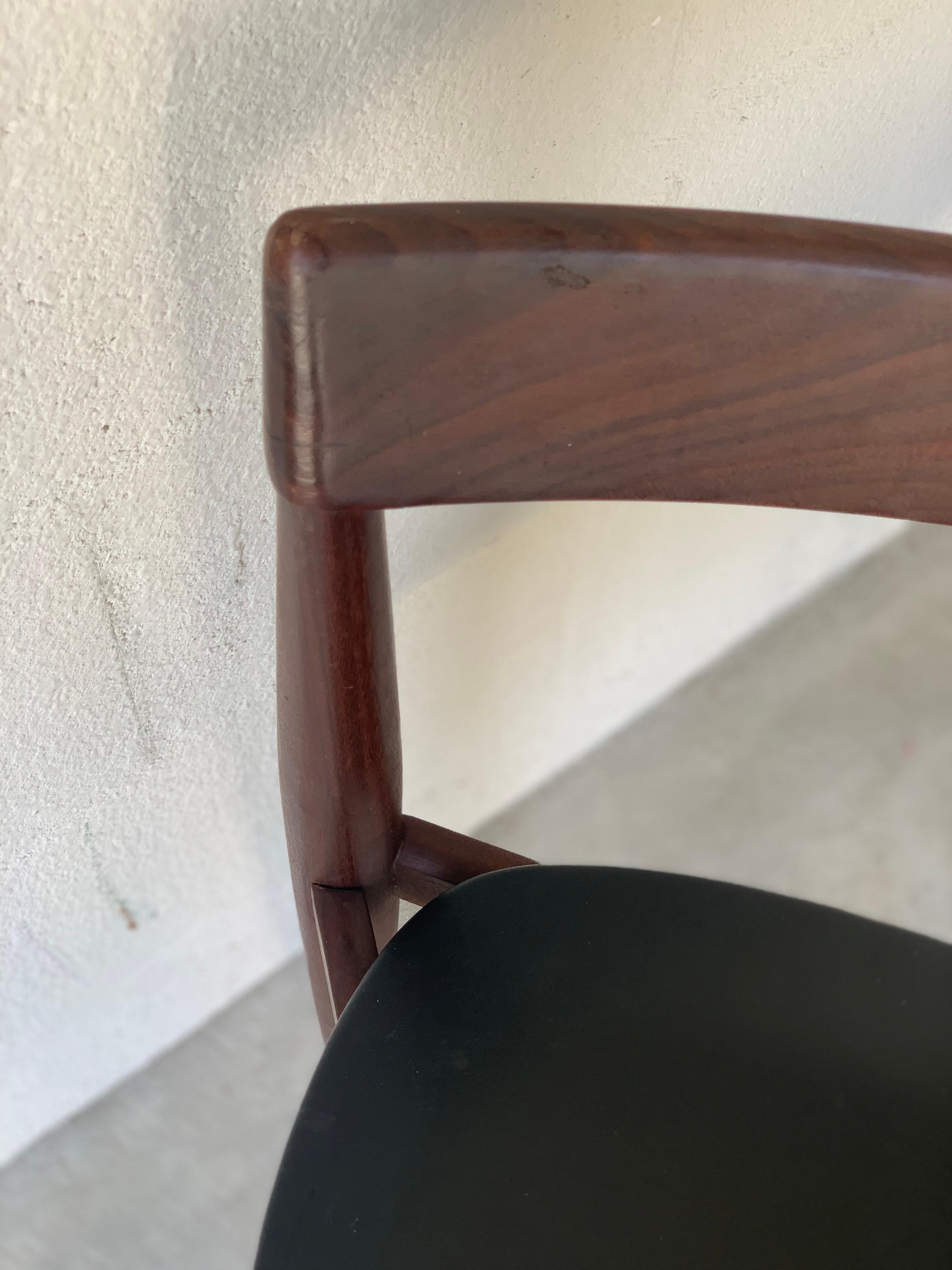 Three Legged Danish Modern Chair Walnut and Black Hans Olsen for Frem Røjle In Good Condition In Clermont, FL