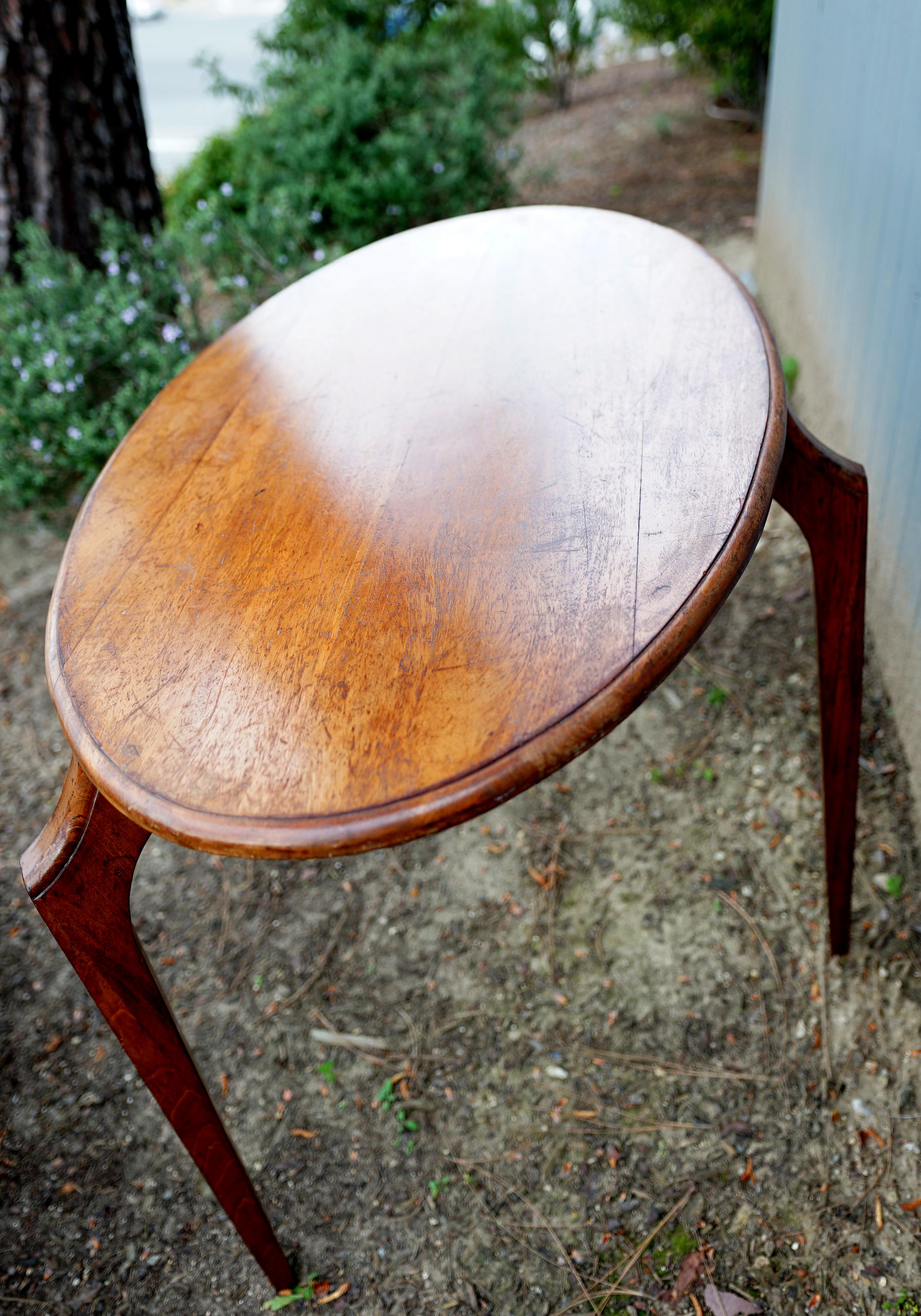 Three-Legged Oval Scandinavian Style Walnut Serving or Writing Table For Sale 3