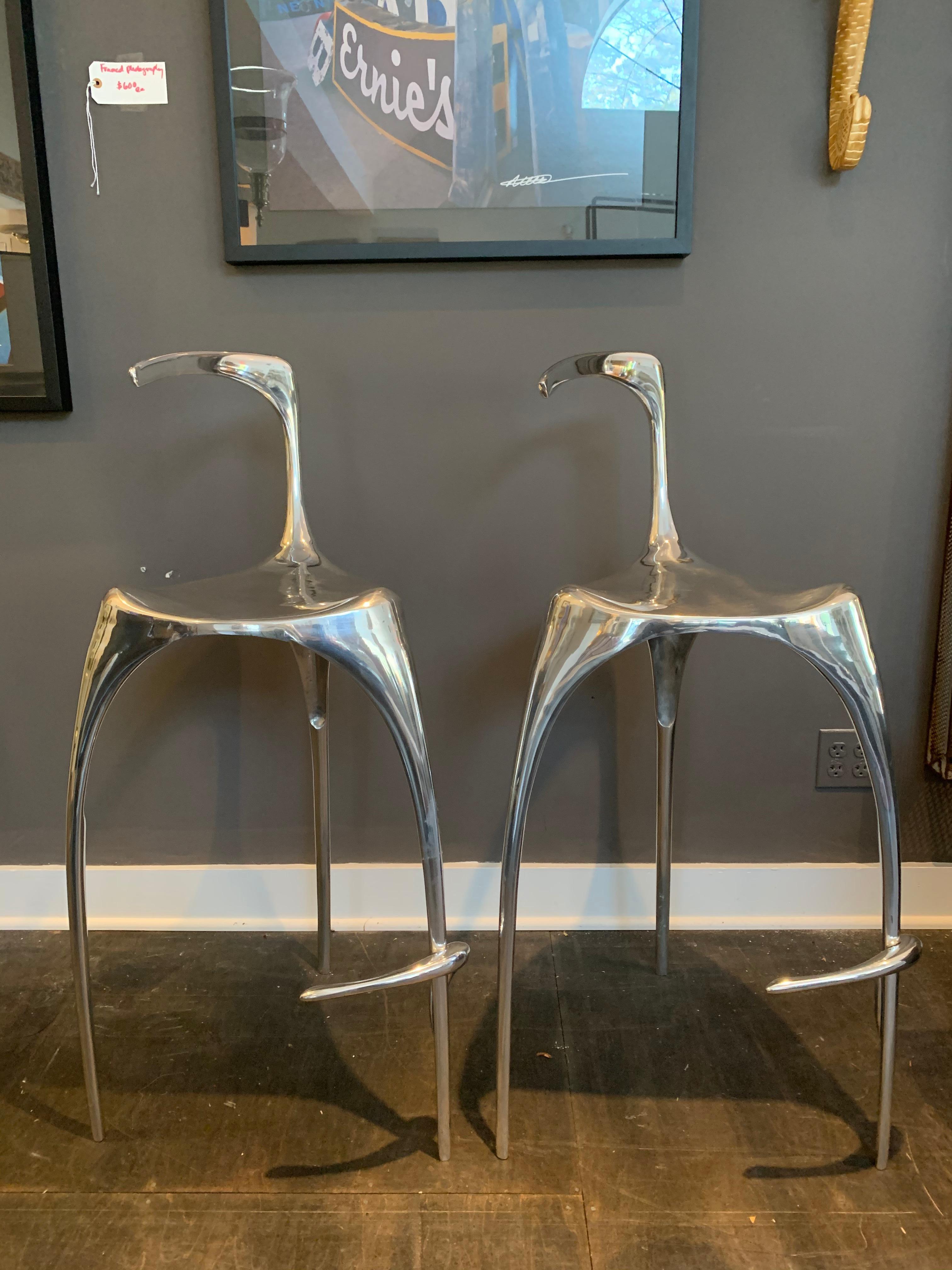 Three-Legged Sculptural Pair of Heavy Polished Aluminum Bar Stools For Sale 6